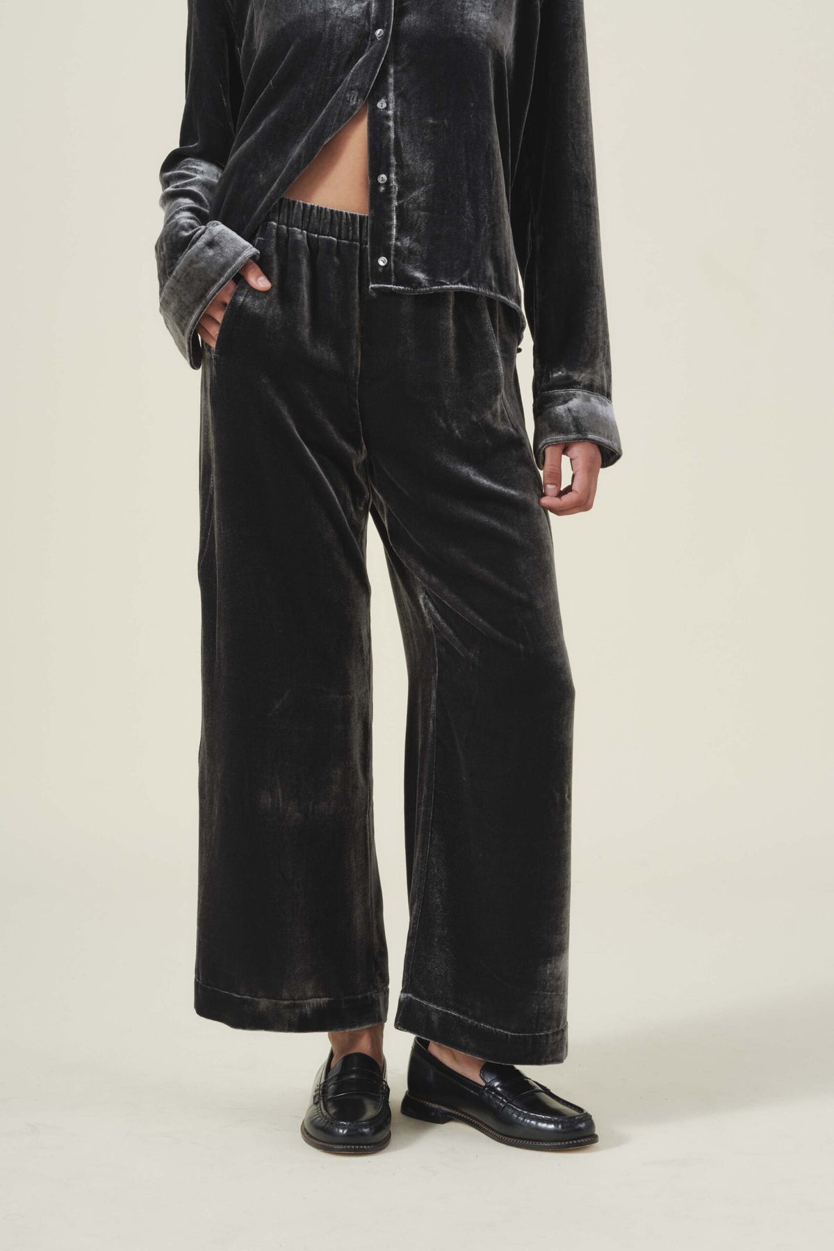 Velvet by Graham and Spencer Lolana Velvet Pant