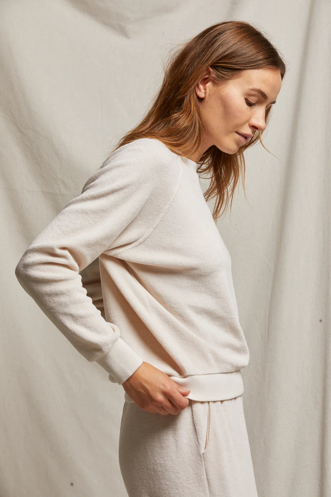 Perfect White Tee Stella Velour Shrunken Raglan Sweatshirt