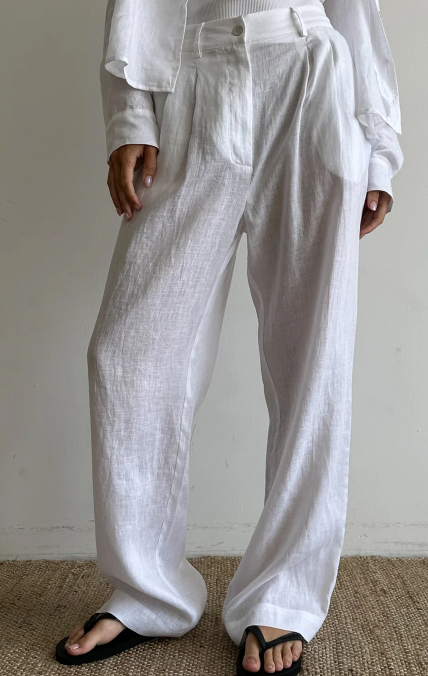DONNI. The Linen Pleated Pant