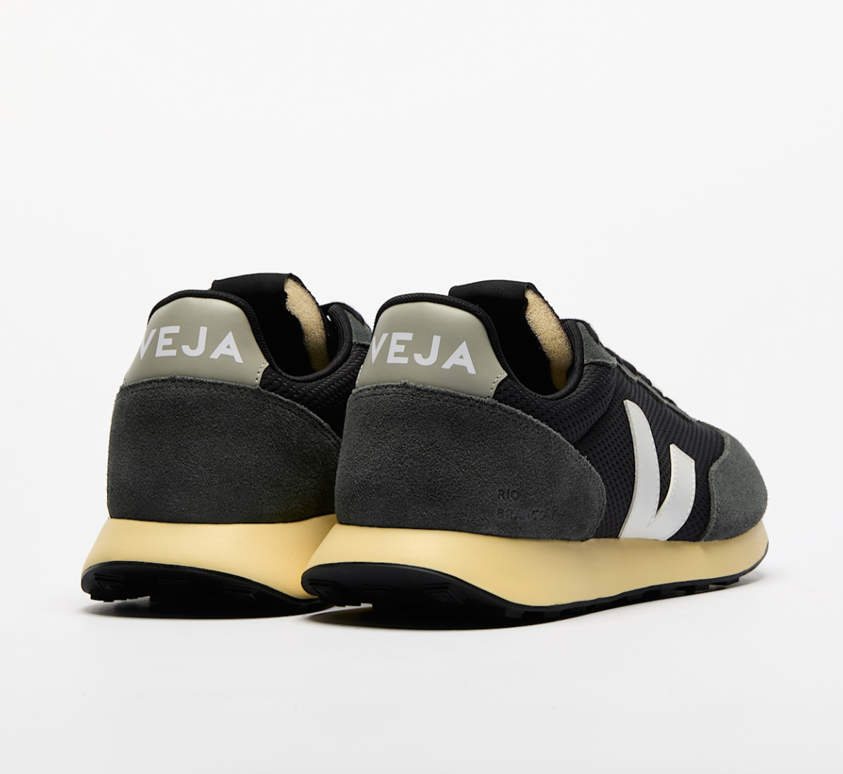 Veja RIO BRANCO II ALVEOMESH BLACK WHITE