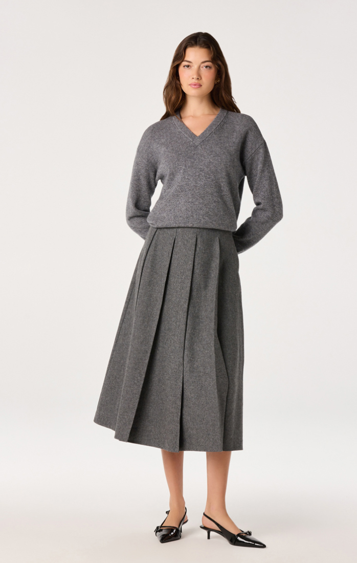 ASTR Bowie Heather V-Neck Sweater