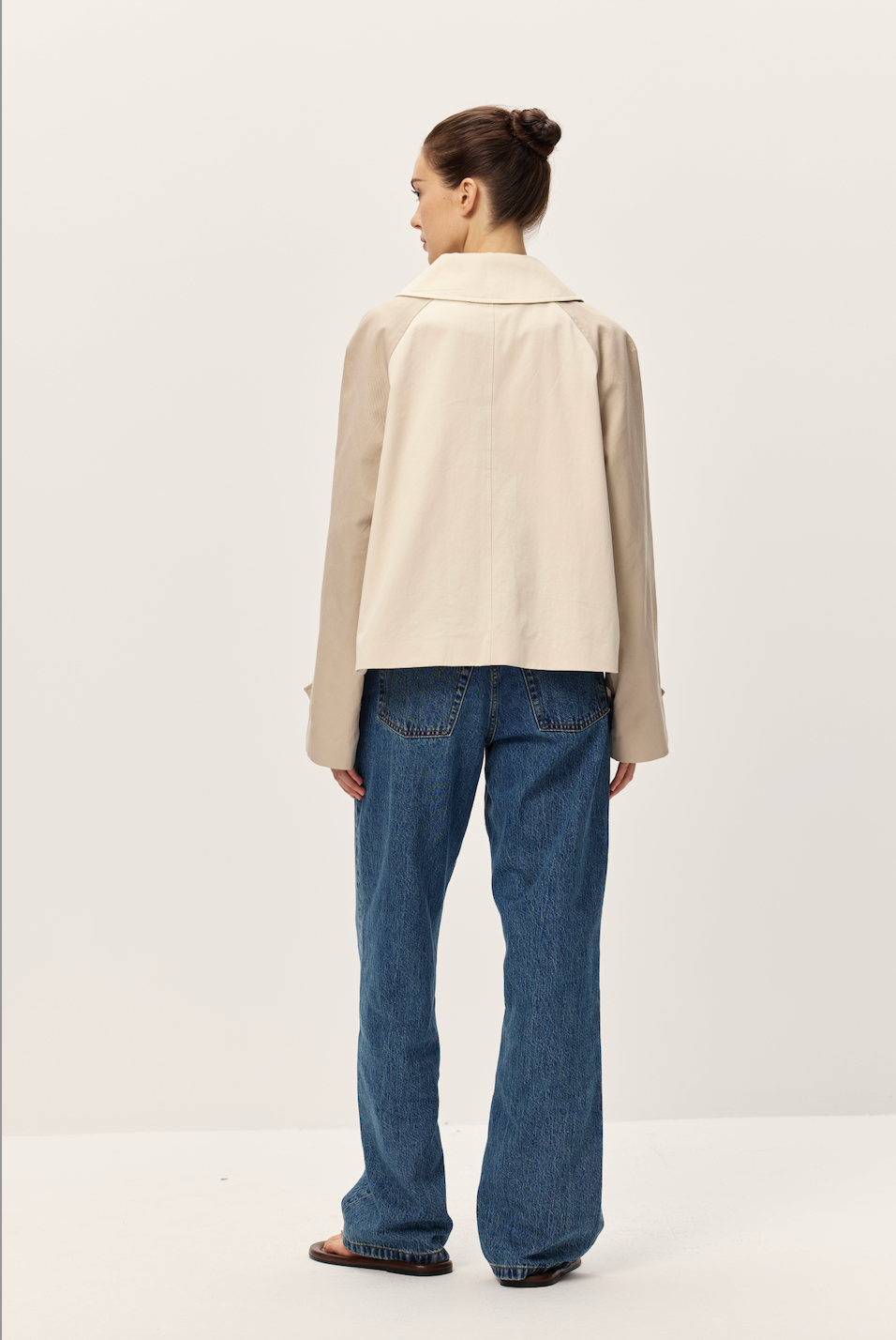 Elodie the Label Iver Cropped Trench Coat