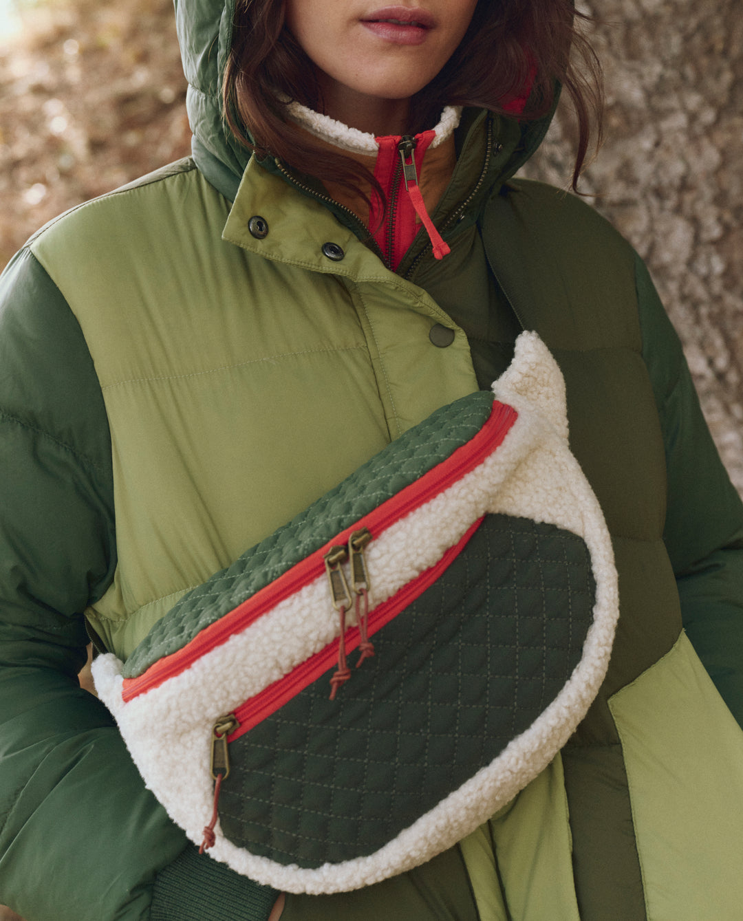 The Great The Plush Colorblock Hip-Pack in Cream & Army