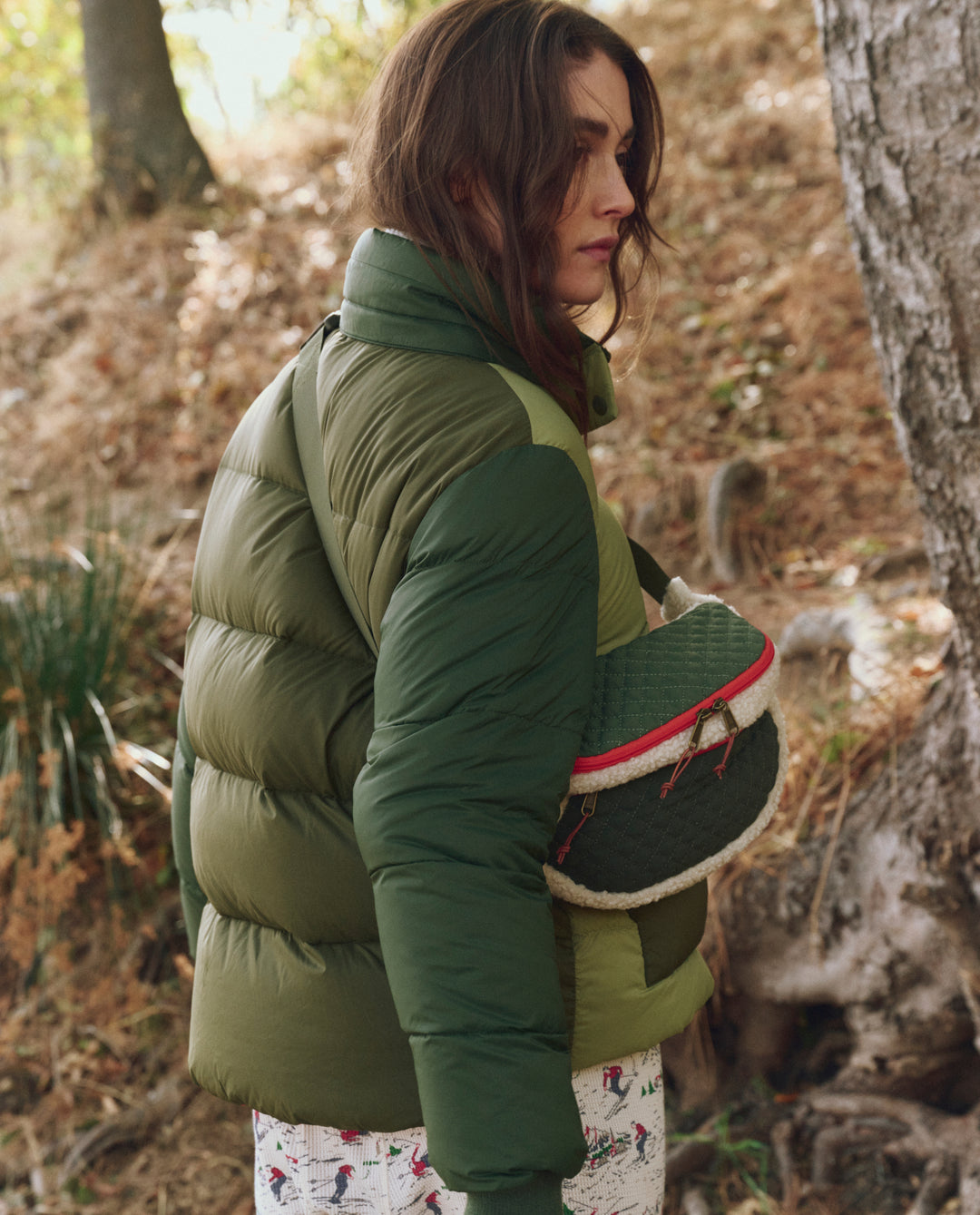 The Great The Plush Colorblock Hip-Pack in Cream & Army