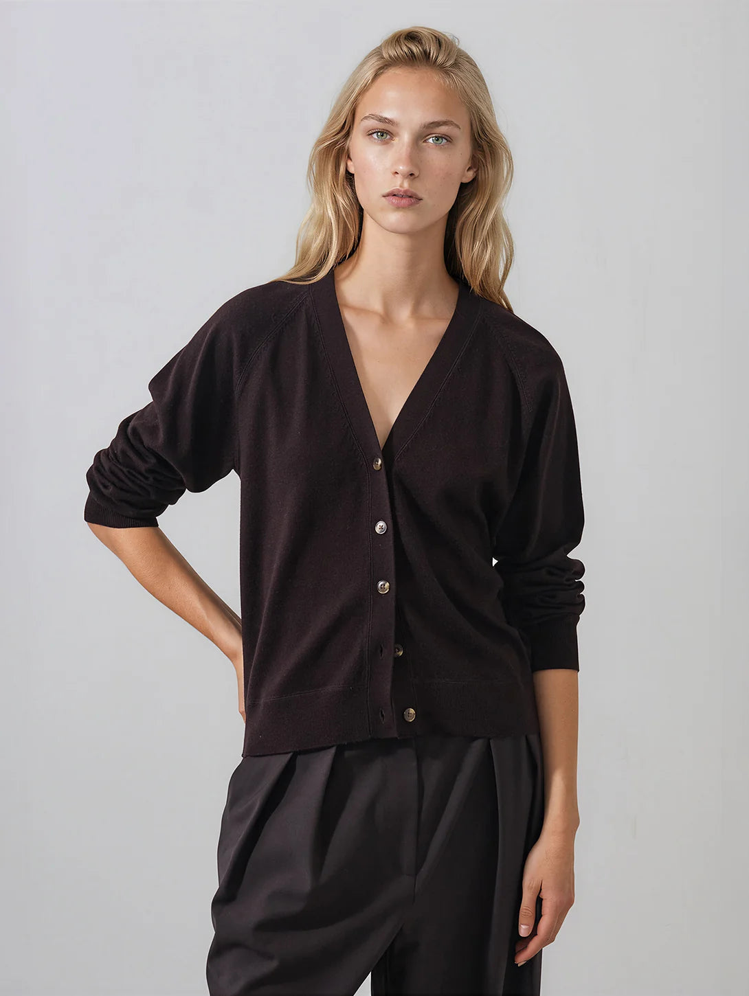 Patrick Assaraf Raglan Extra Fine Merino Cardigan W112K01C