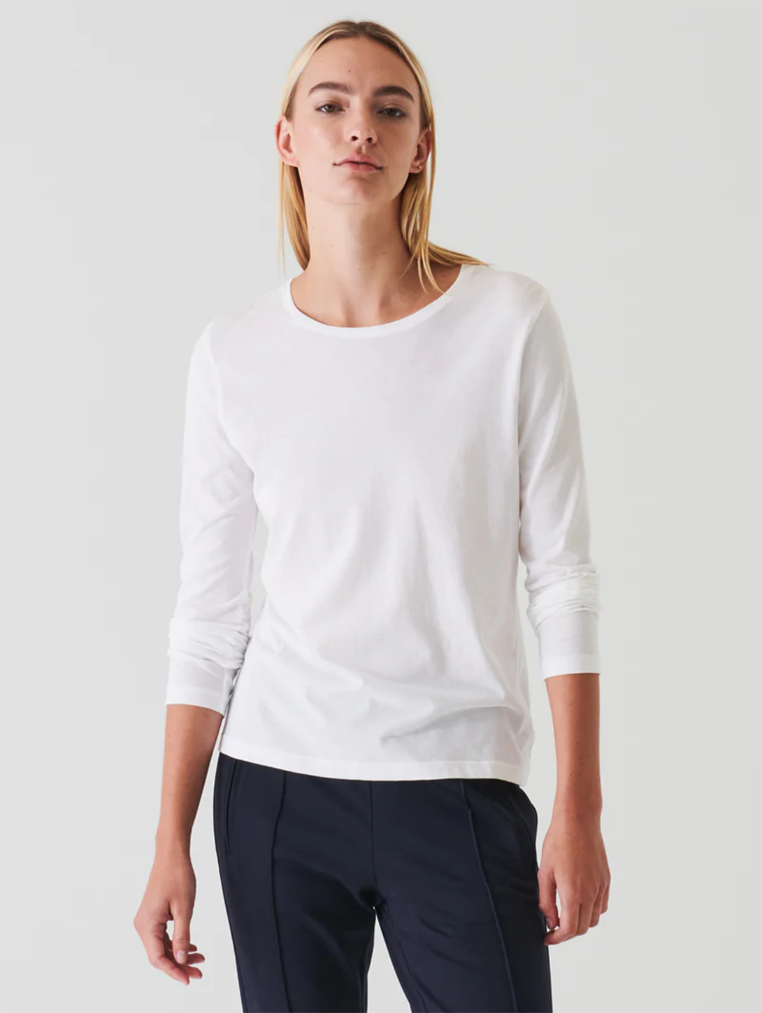 Patrick Assaraf Long Sleeve Pima Classic Fit Crew W92C02