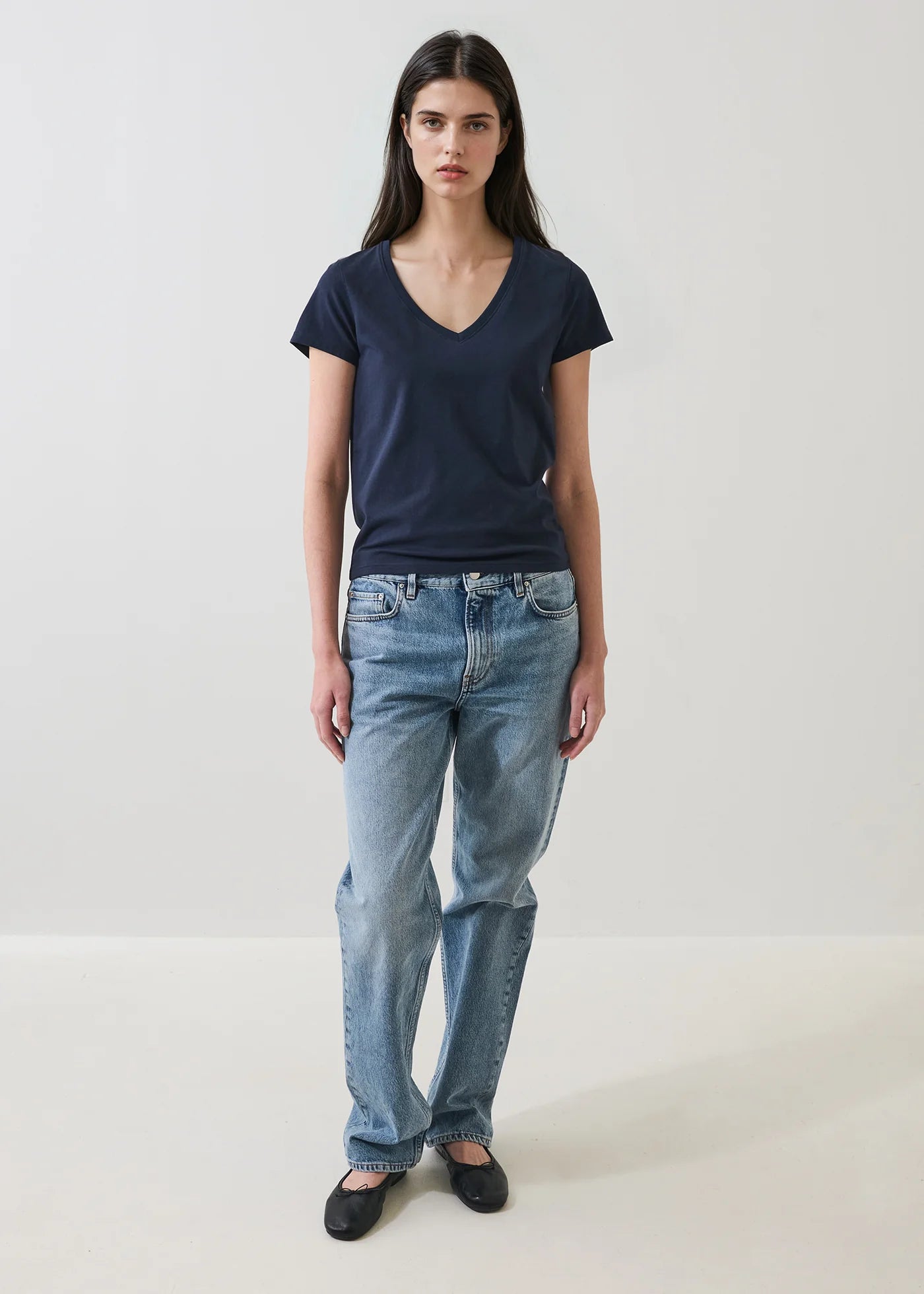 Patrick Assaraf Iconic Pima Stretch Fitted V Neck W95V02