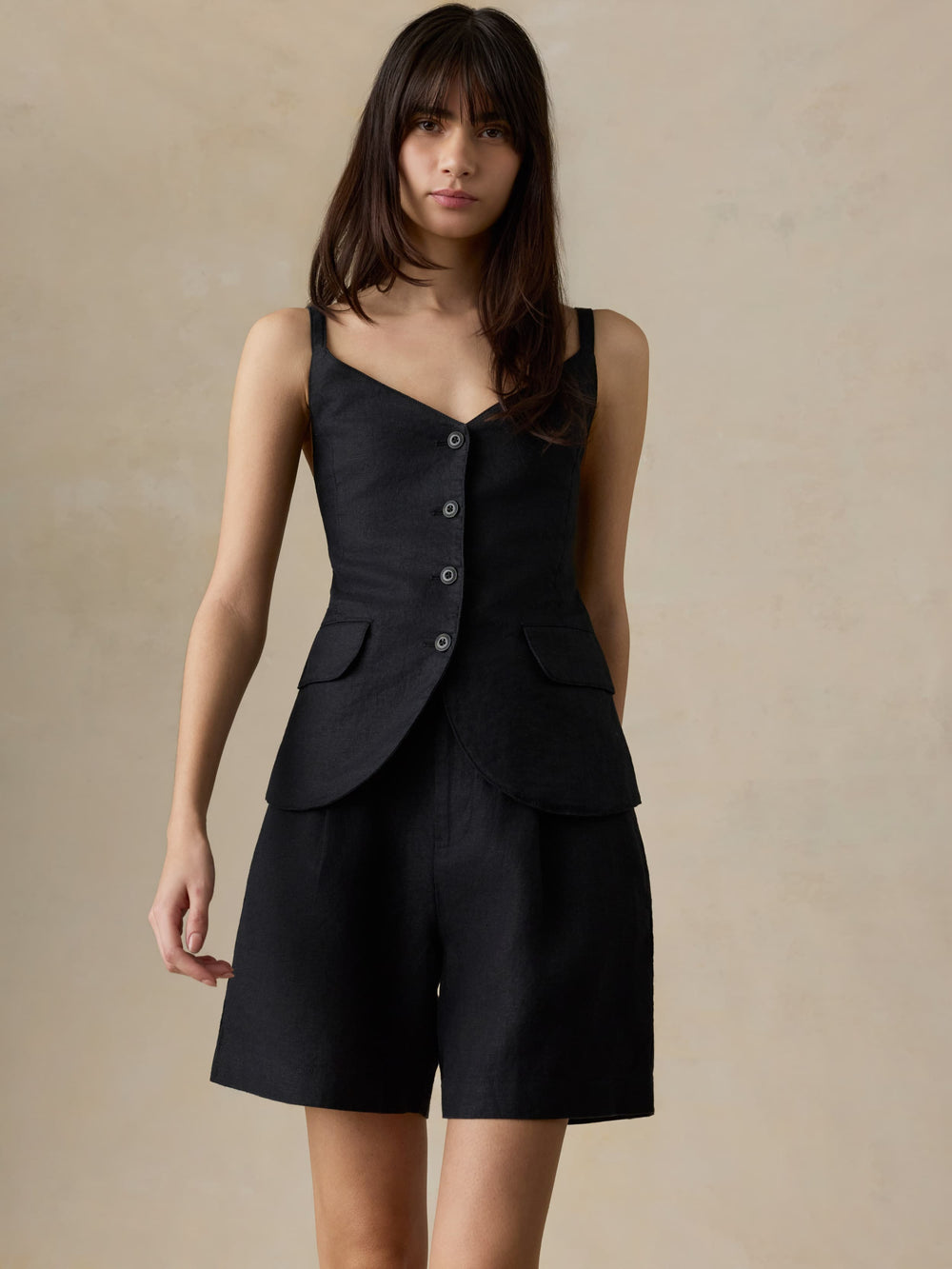 Faherty Sun Strider Linen Pleated Short - Black