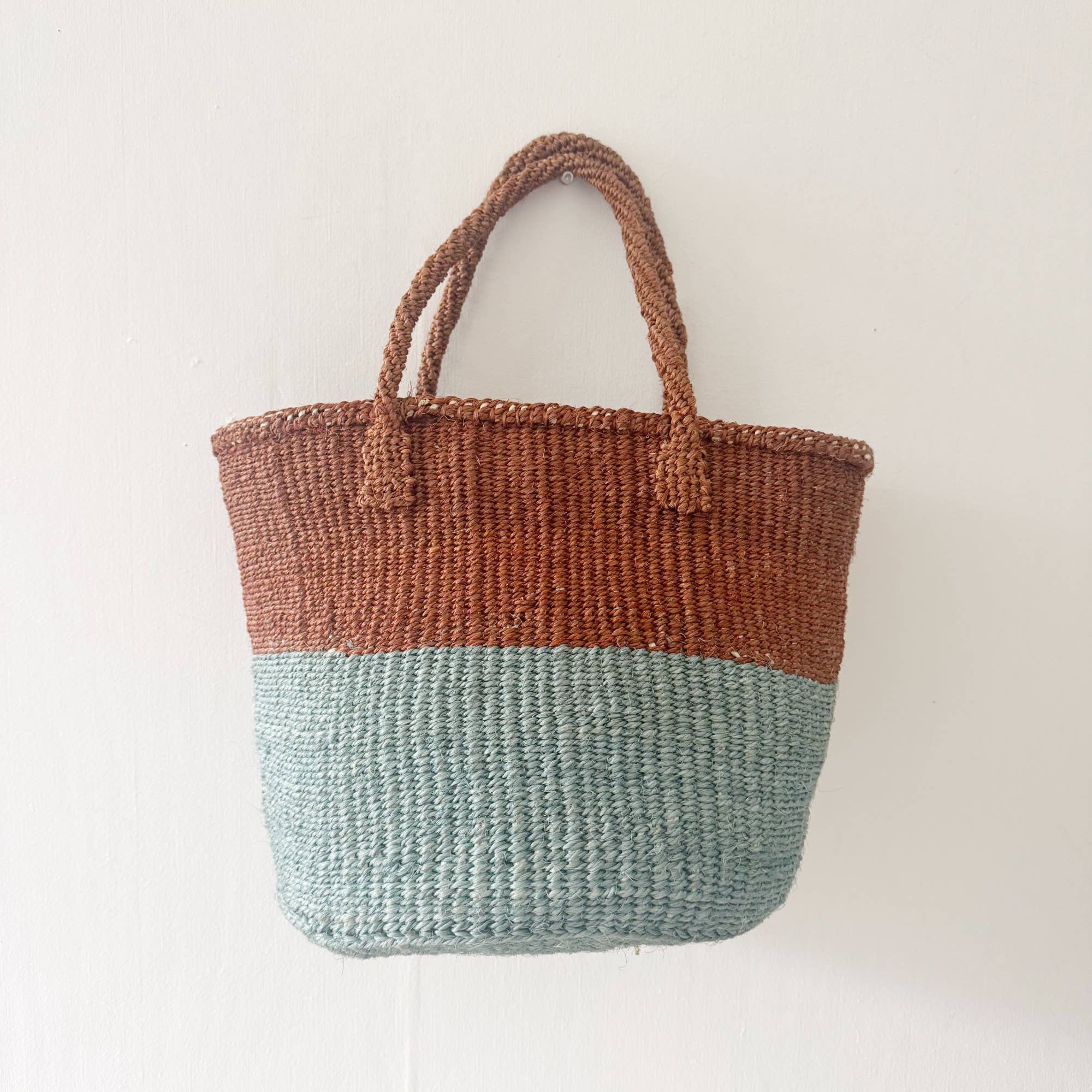 Amsha Medium Sisal Tote: Pacific
