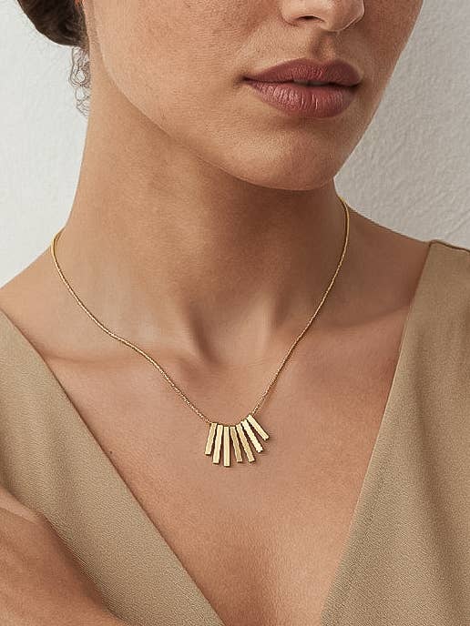 Flânerie Lorraine 18K Gold Non-Tarnish Minimalist Bar Necklace