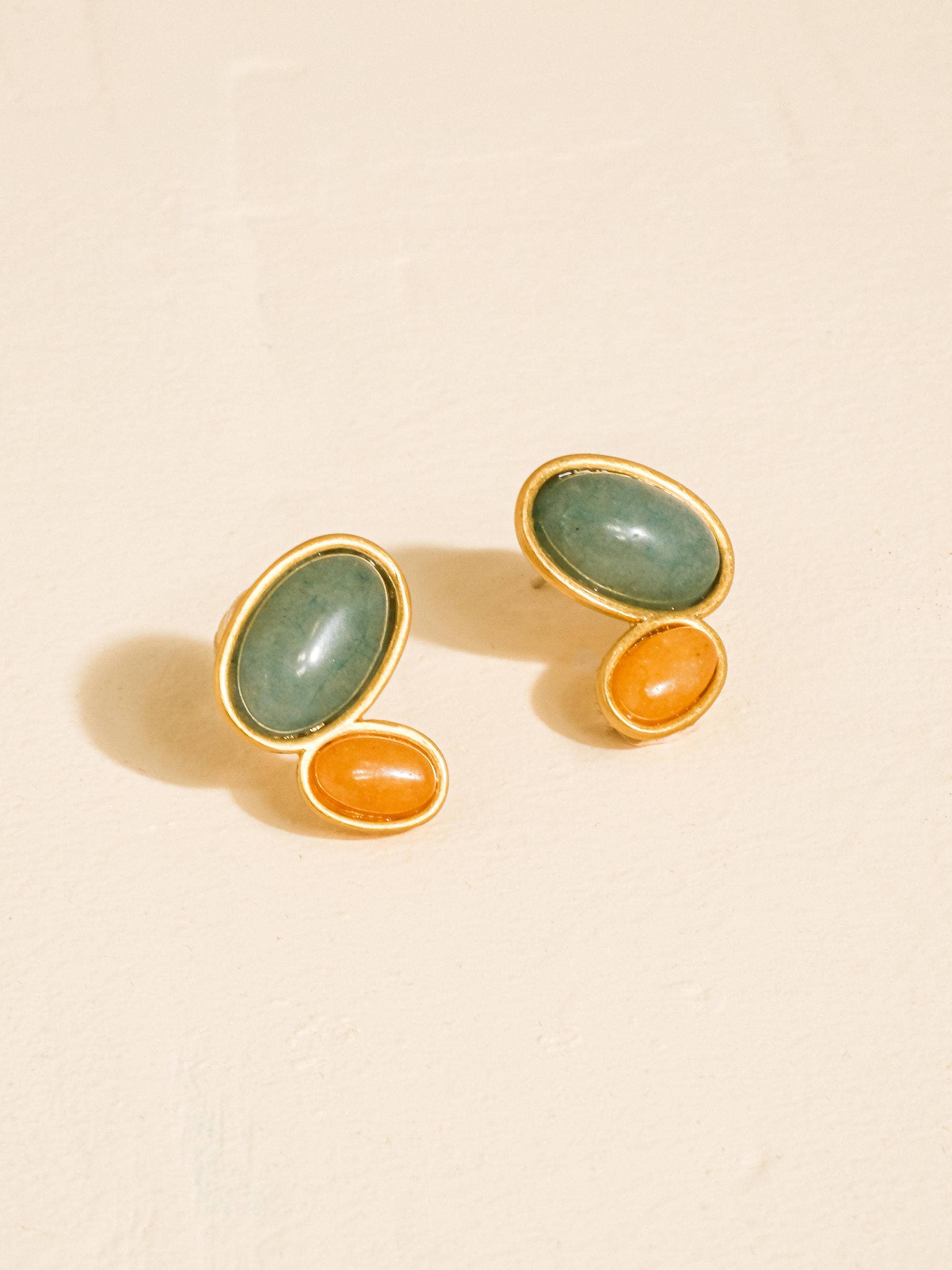Flânerie Ámbar 18K Gold Vintage Natural Stone Earrings