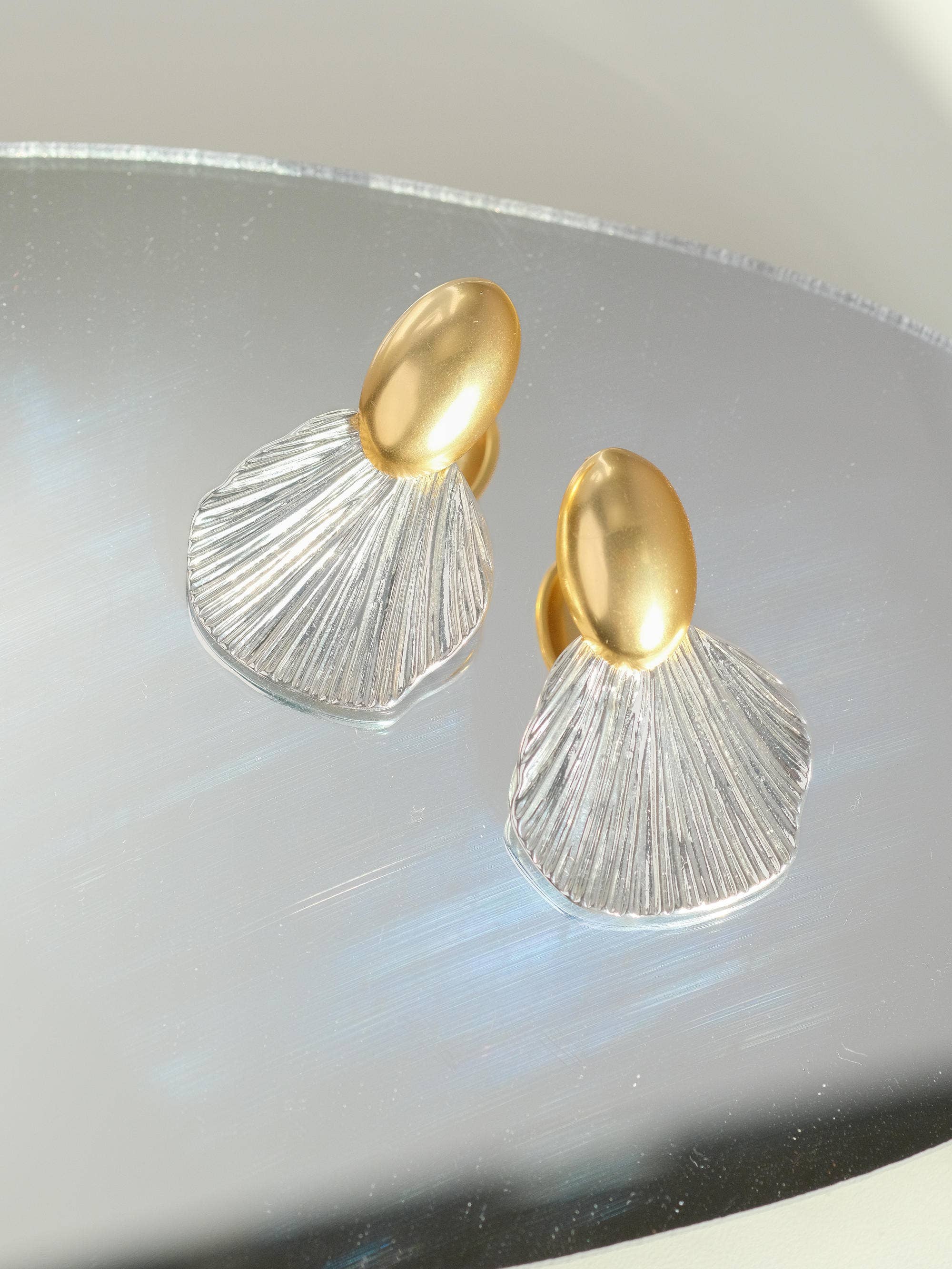 Giselle 18K Vintage Gold Dipped Shell Earrings