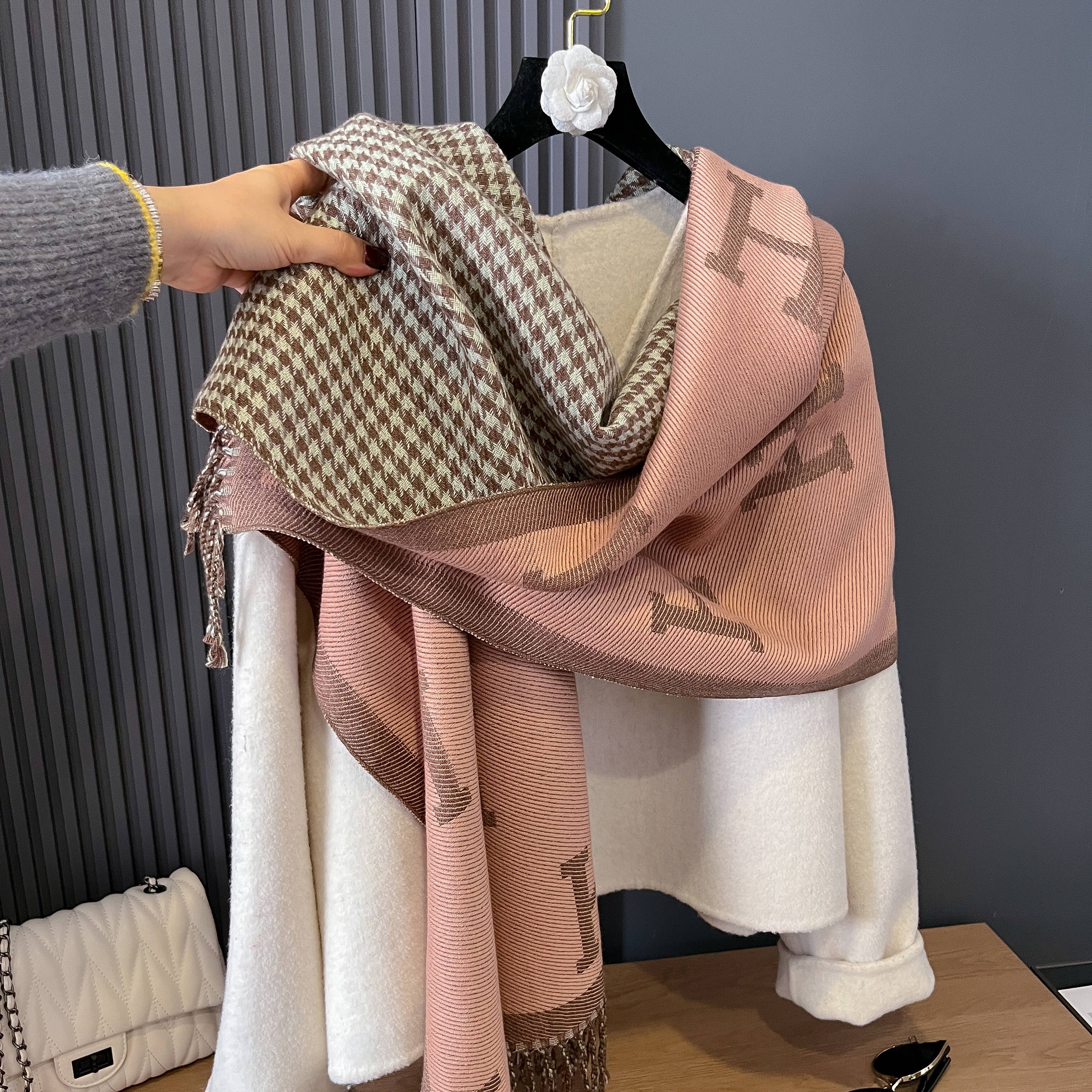 Thames Collection Pink / Tan Houndstooth Reversible Wrap