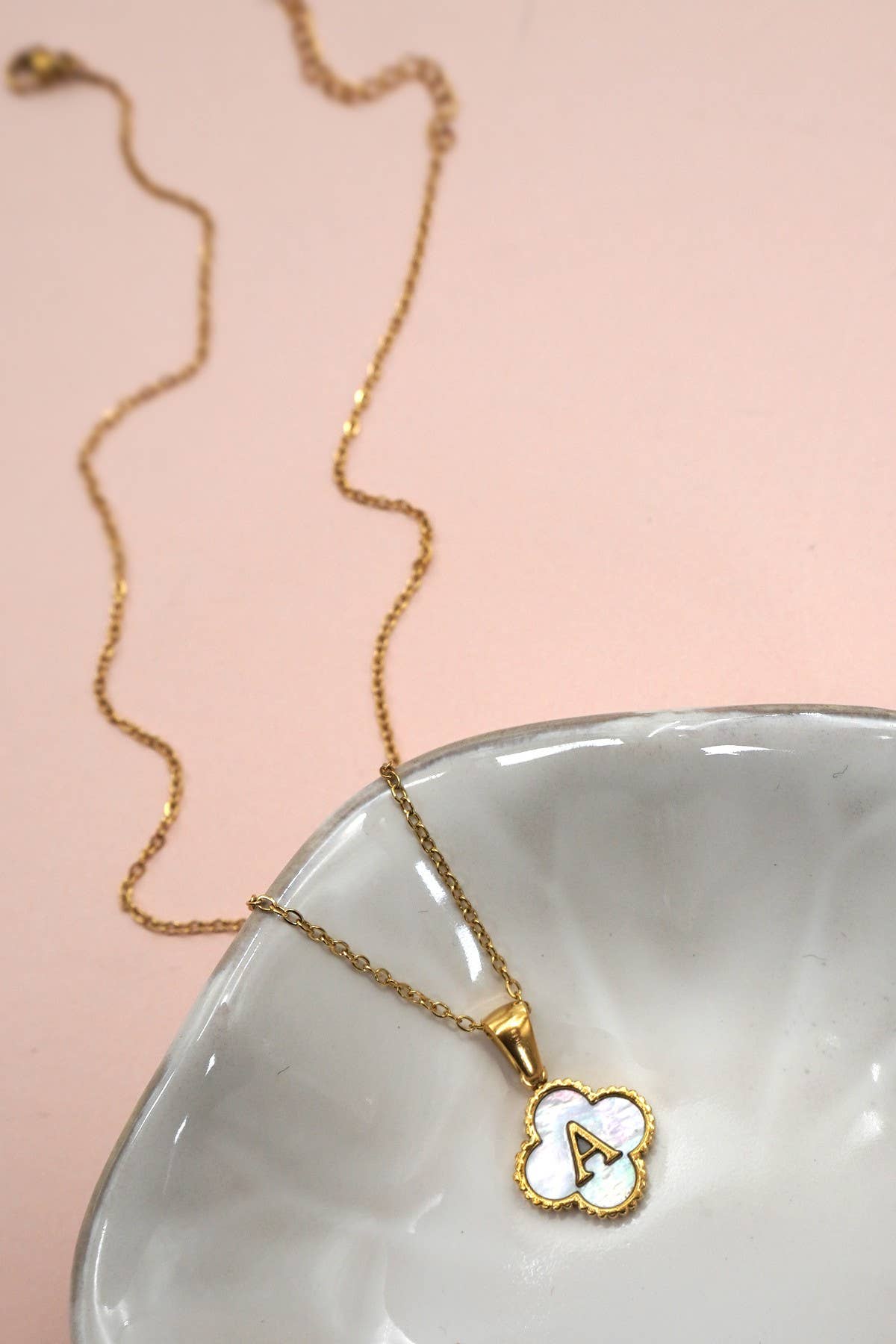 Josslyn Clover Initial Necklace 40NK9487