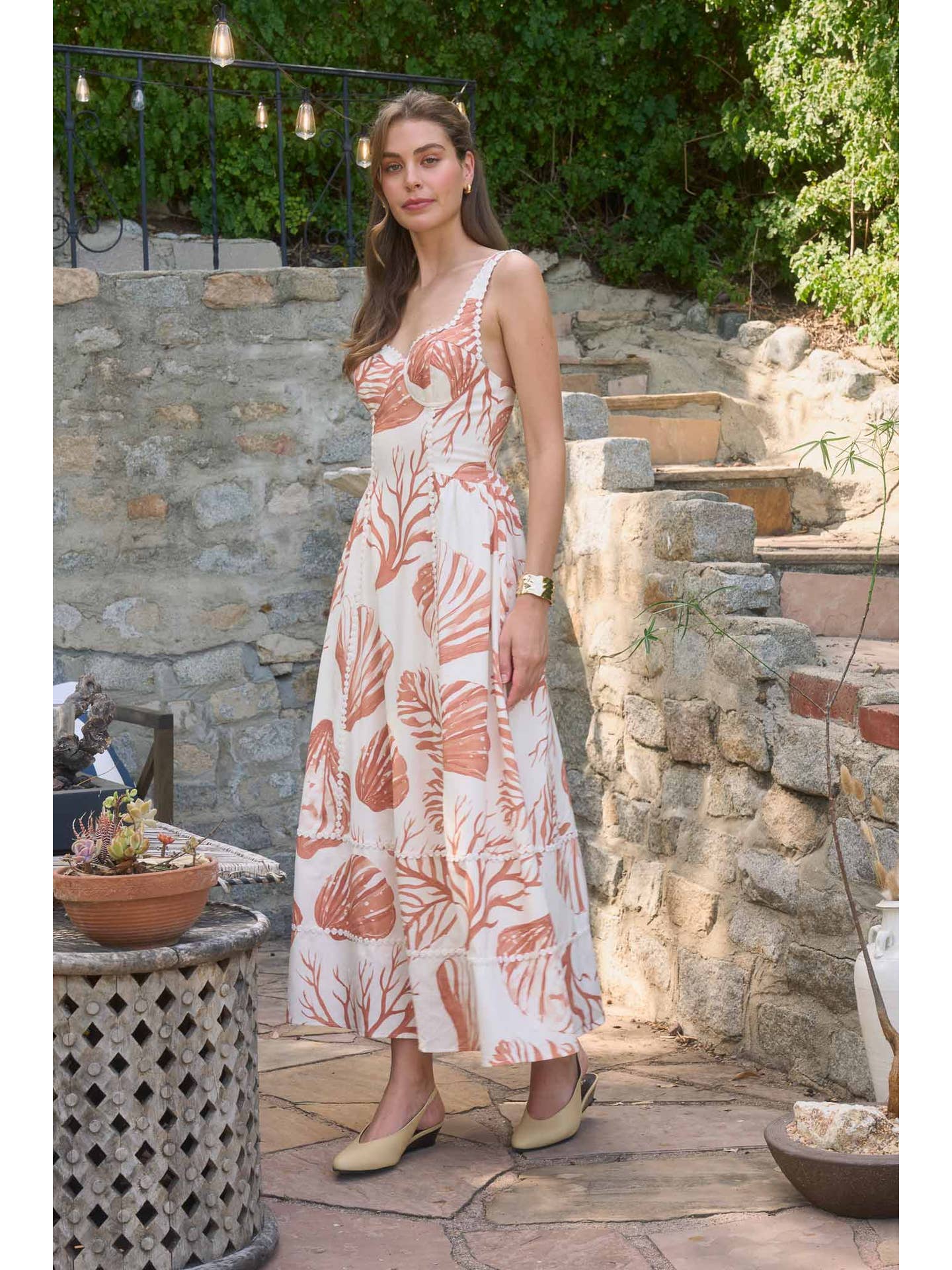 Moon River Seashell Motif Lace Trim Sleeveless Midi Dress MR9767