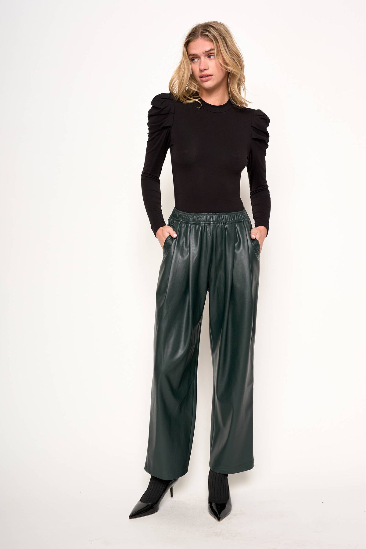 dRA Bryan Faux Leather Pleated Pant