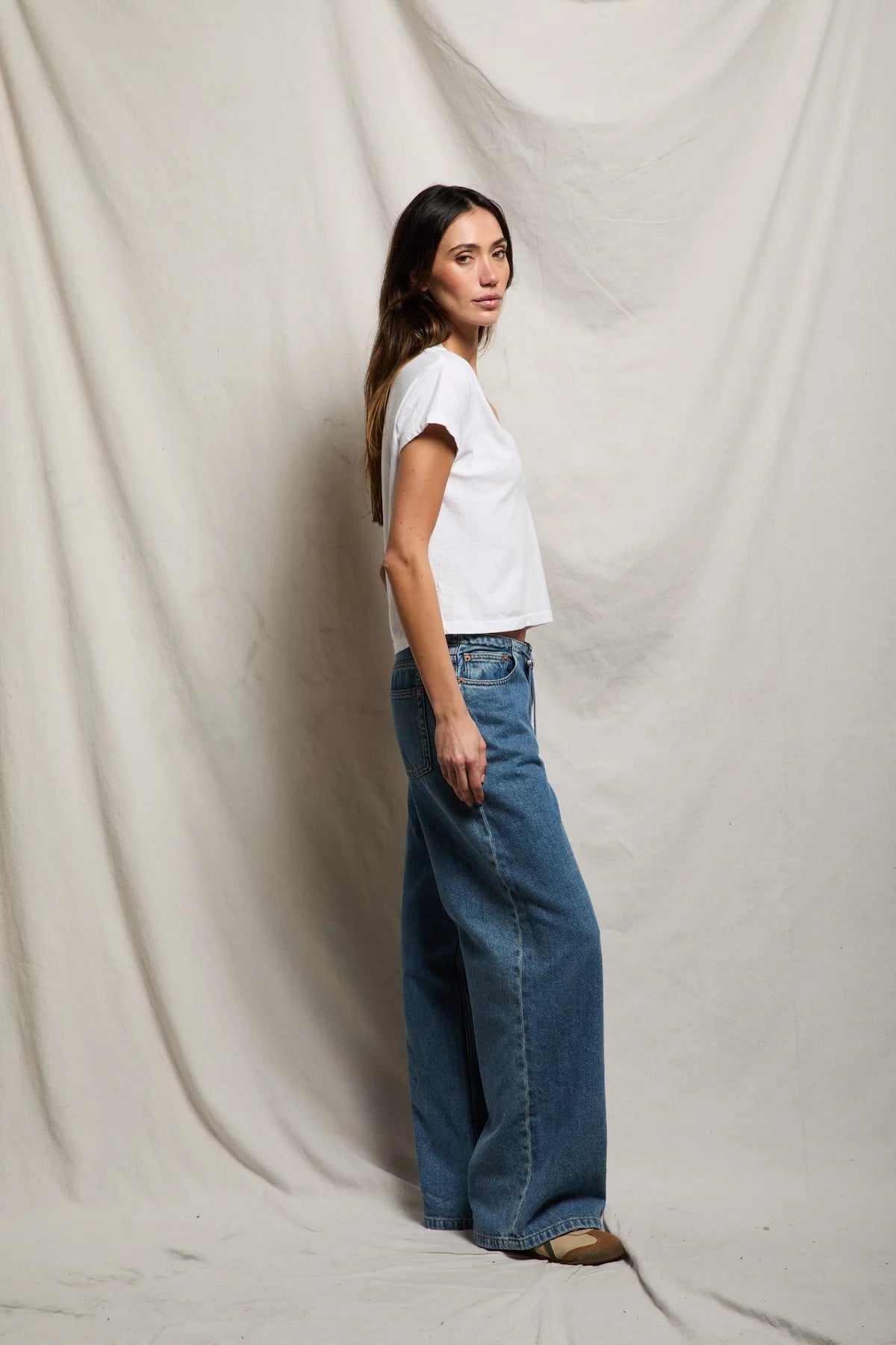 Perfect White Tee Alanis Recycled Cotton V Neck