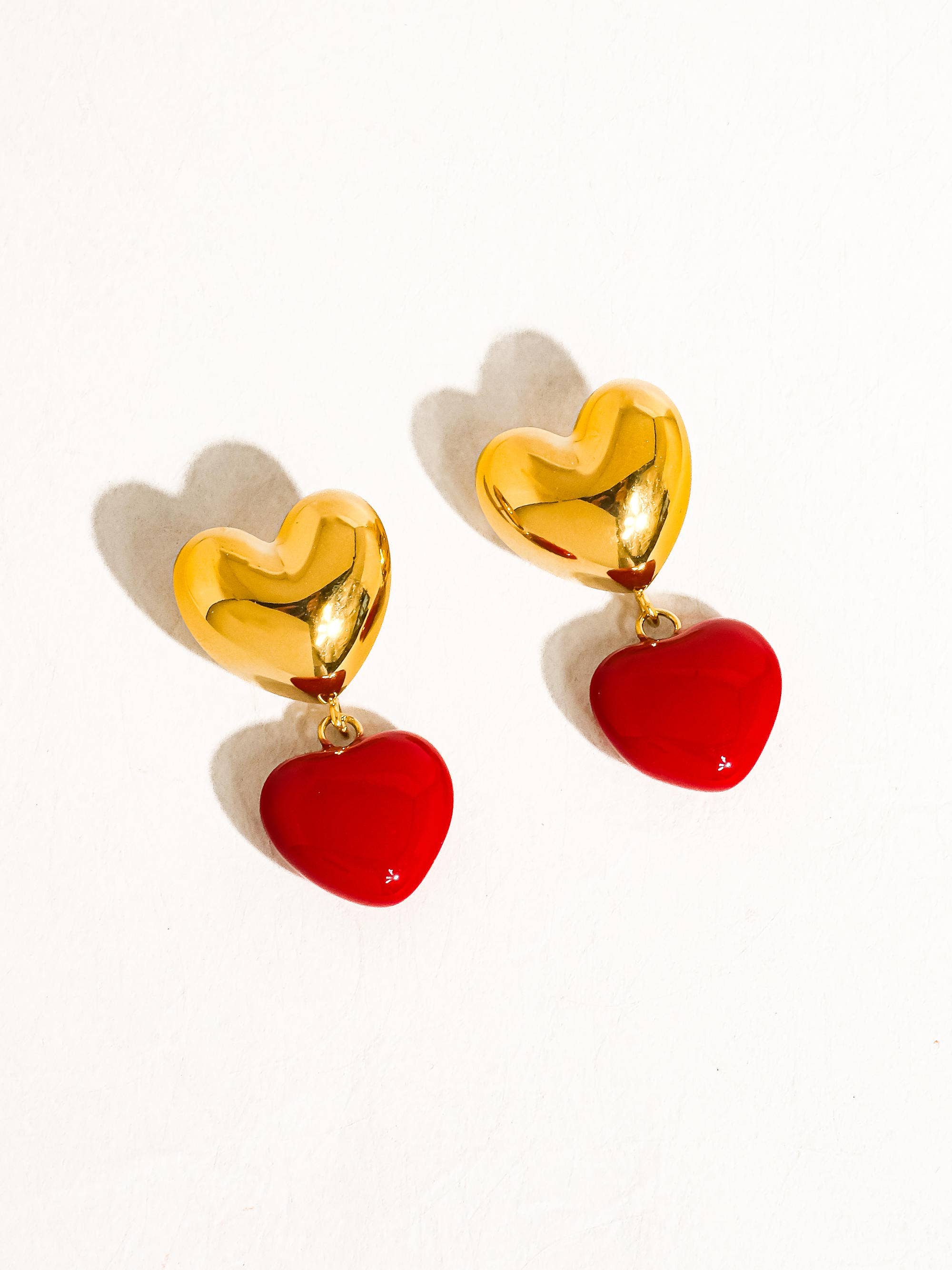 Flanerie Arcane 18K Gold Vintage Heart Earring