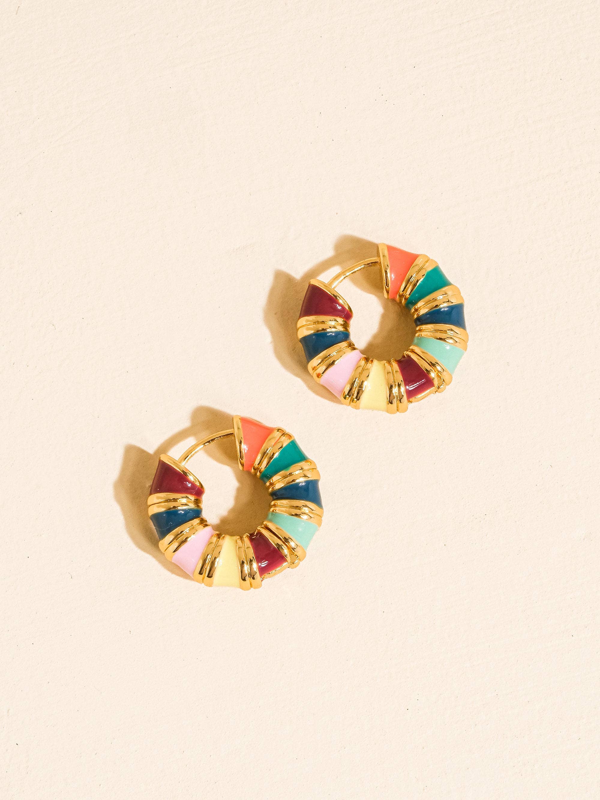 Flânerie Ágata 18K Gold Vintage Colorful Enamel Hoop Earrings