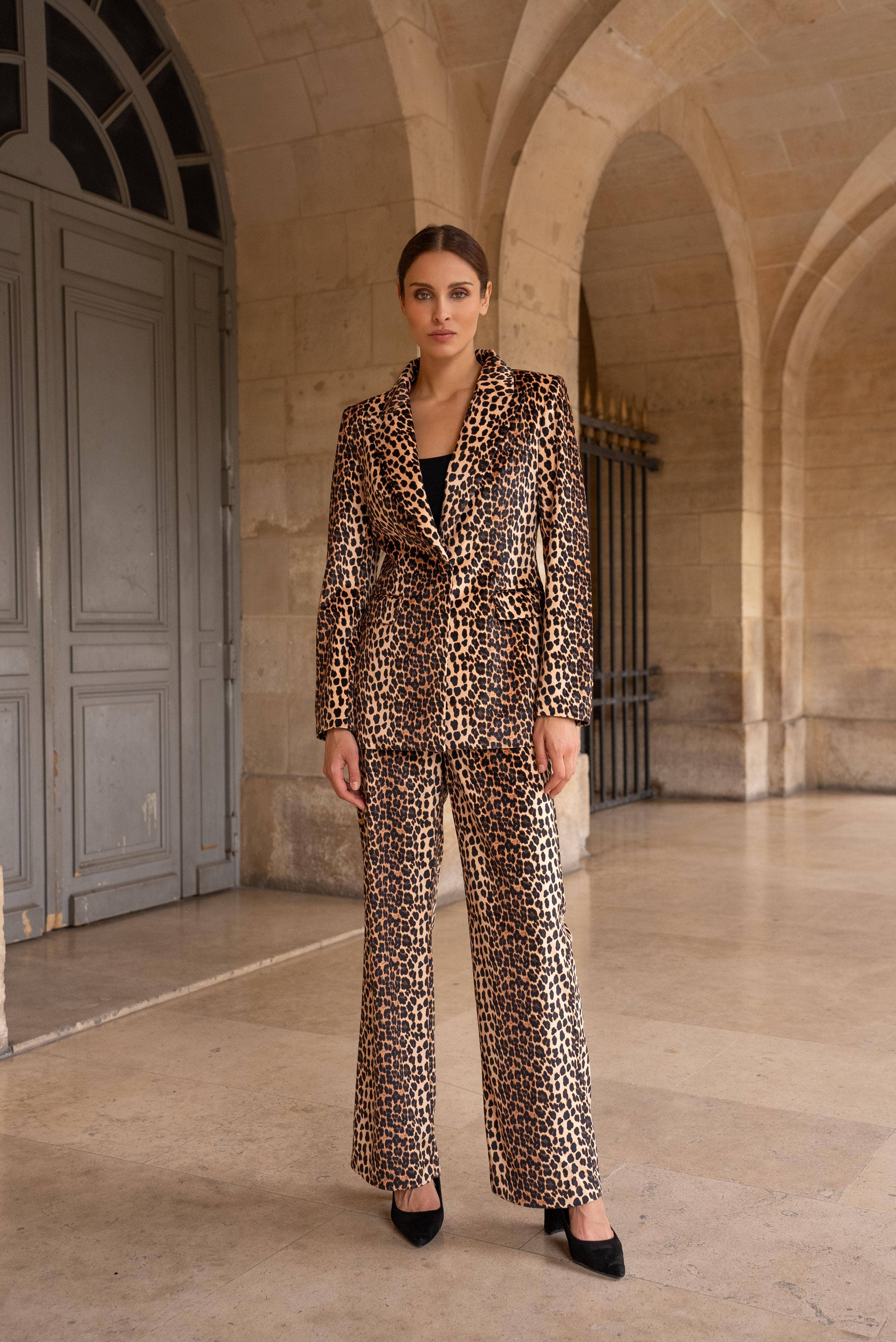 European Collection Fitted Leopard Velvet Jacket