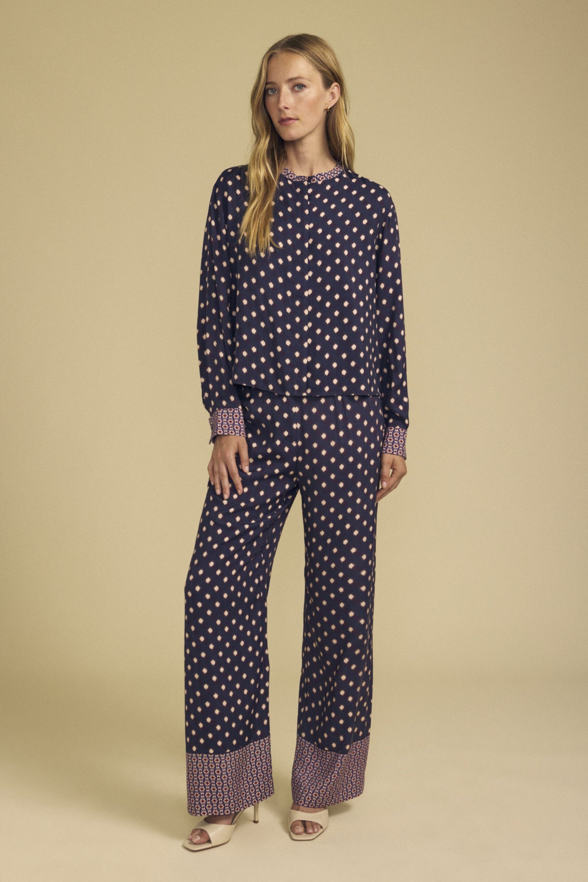 Velvet by Graham and Spencer Erika Blouse