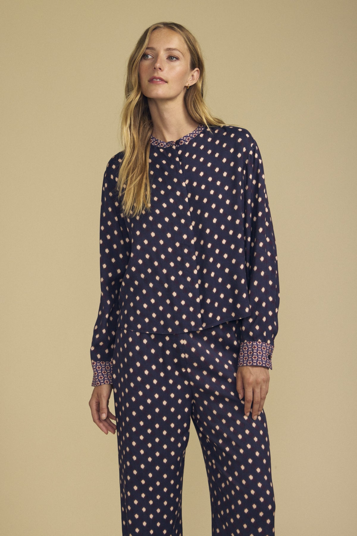 Velvet by Graham and Spencer Erika Blouse