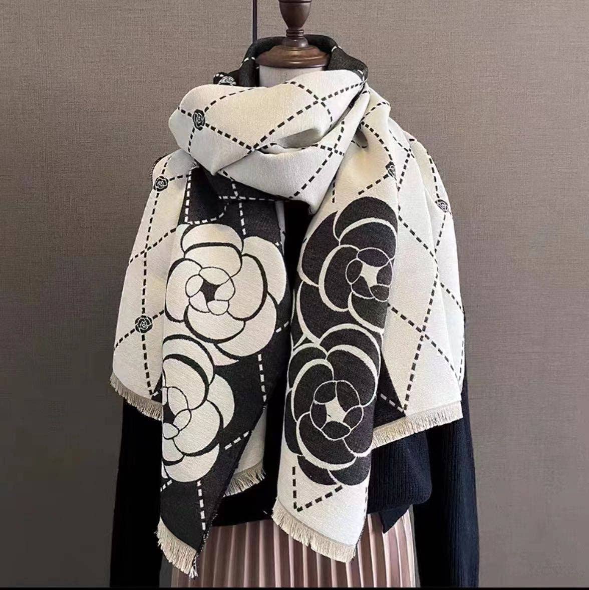 Thames Floral Patterned Winter Scarf