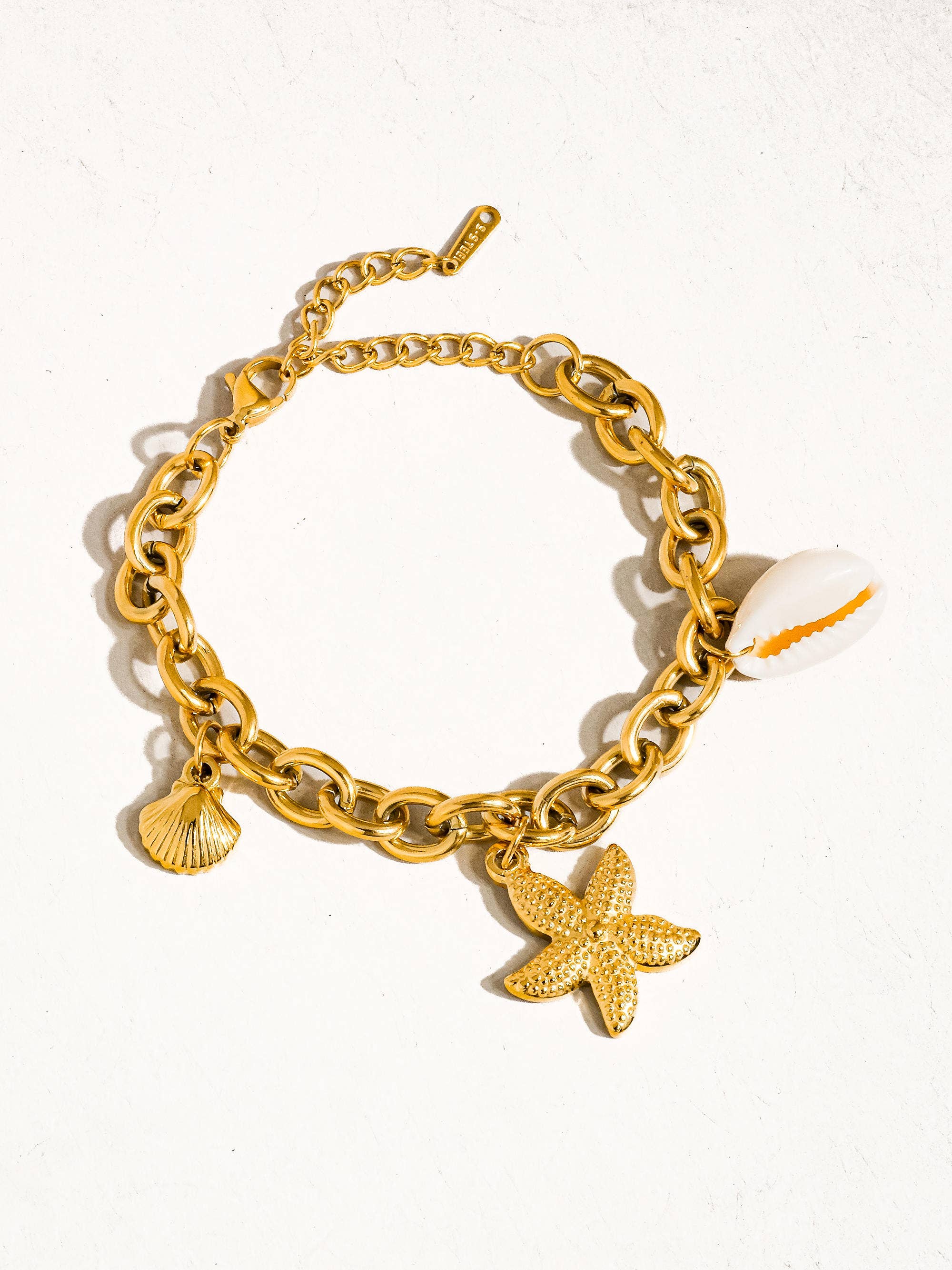 Flanerie Aspen 18K Gold Non-Tarnish Stars & Shells Chain Bracelet