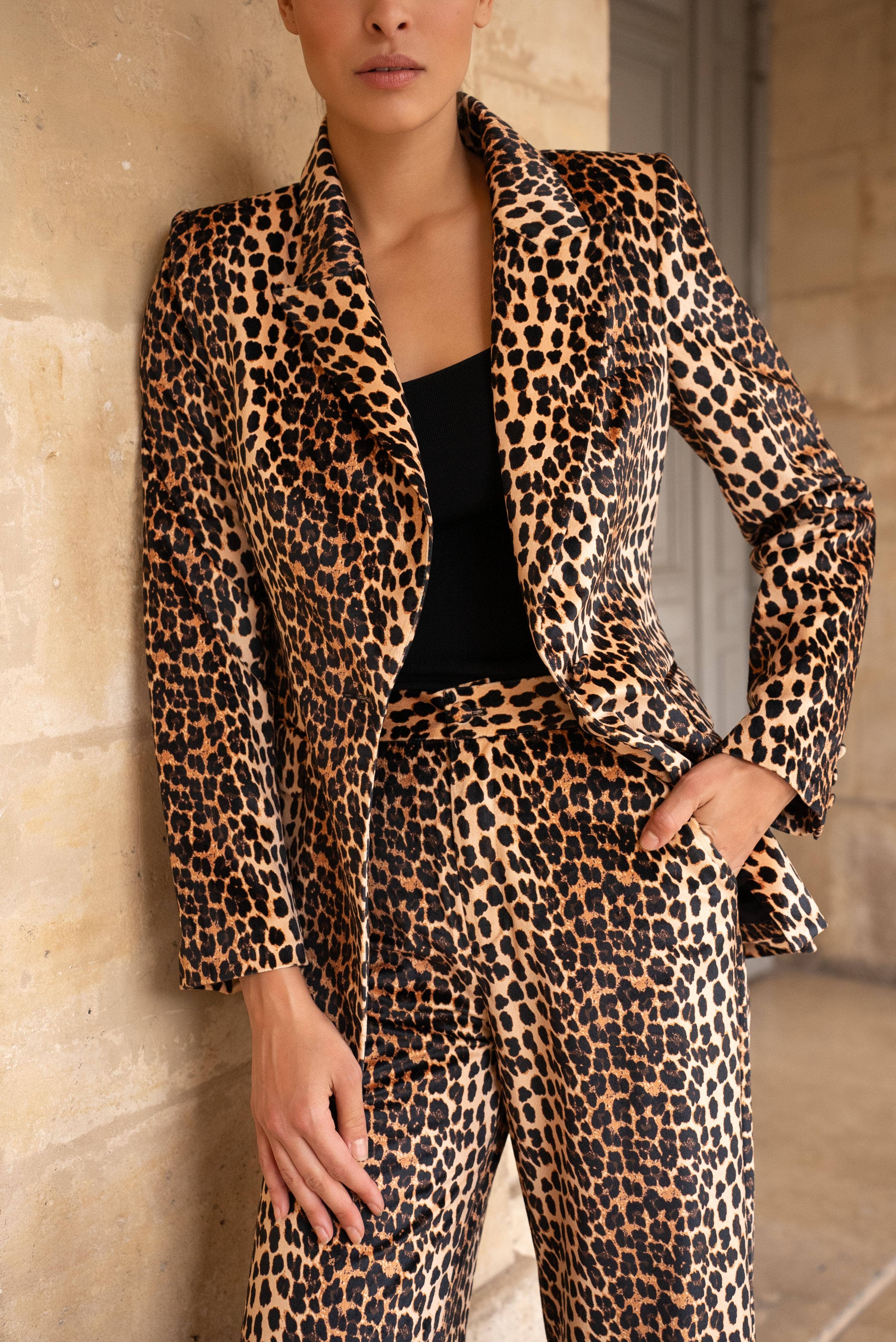 European Collection Fitted Leopard Velvet Jacket