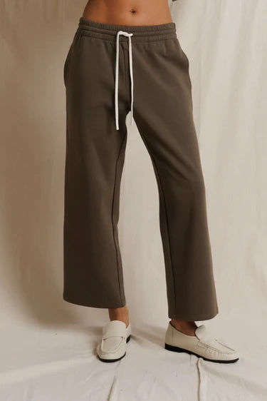 Perfect White Tee Claud Sweatpant