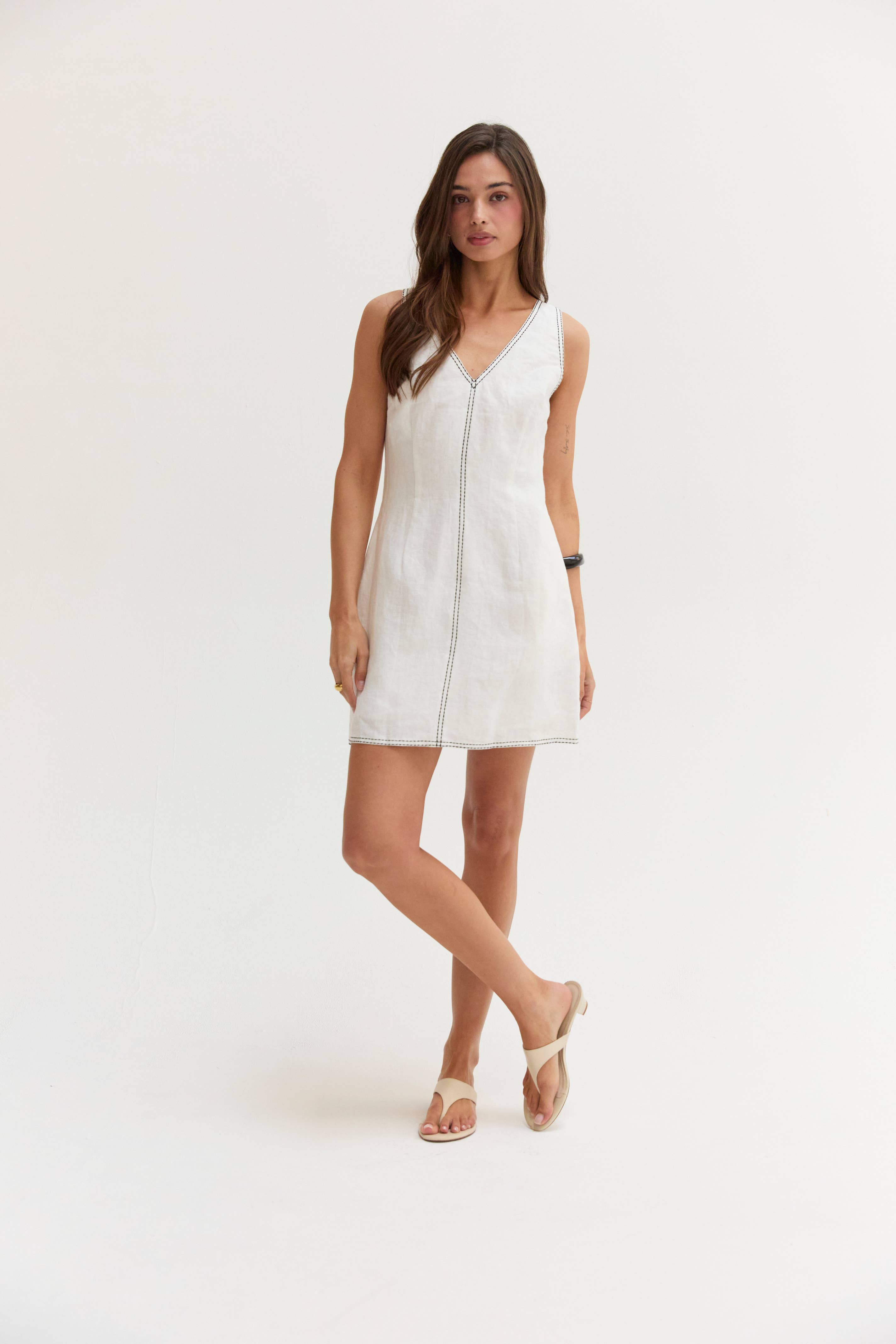 Crescent Amara Contrast Stitch V-Neck Linen Mini Dress CD9717