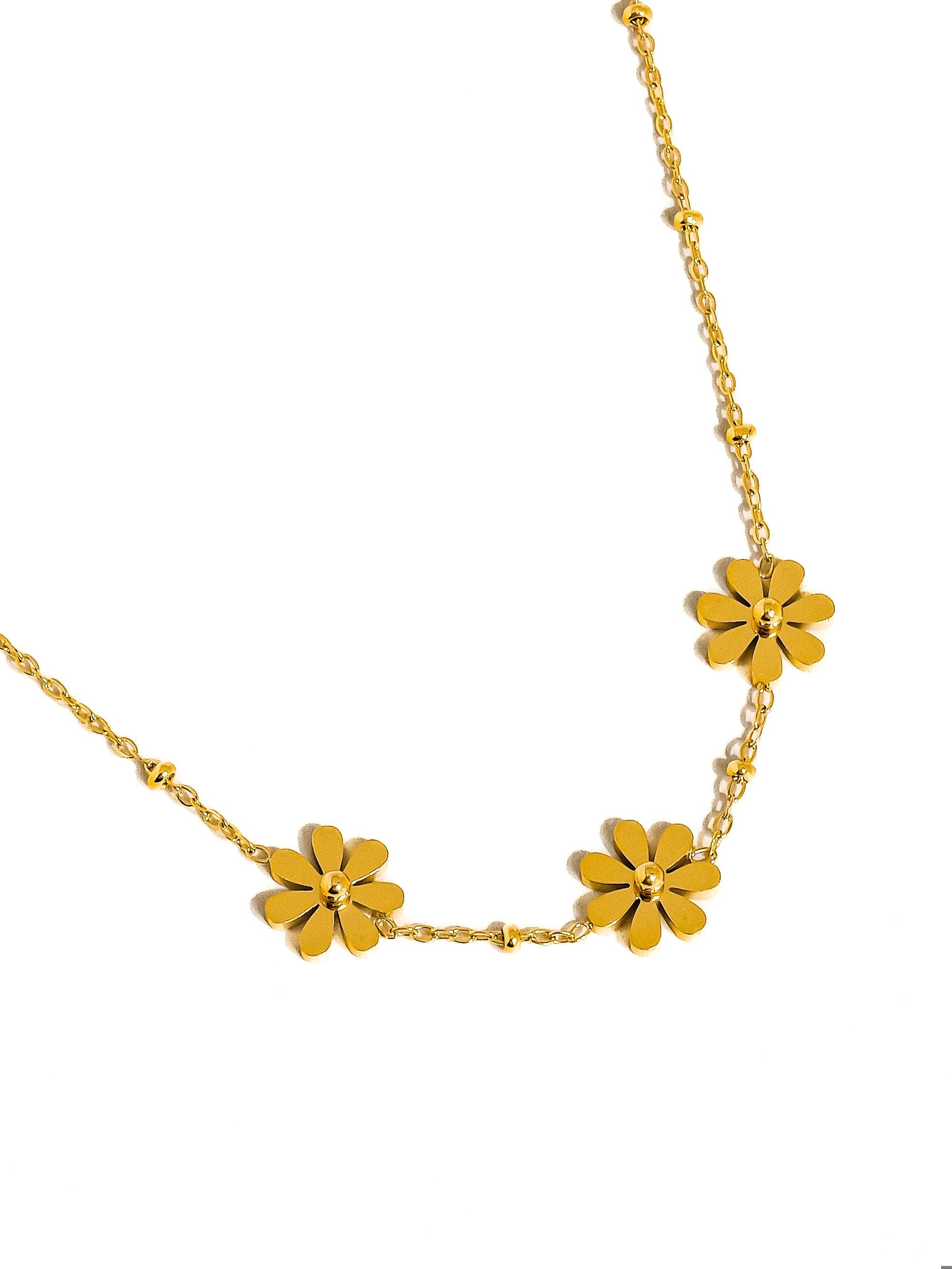 Flanerie Suzette 18K Gold Non-Tarnish Dainty Daisy Necklace
