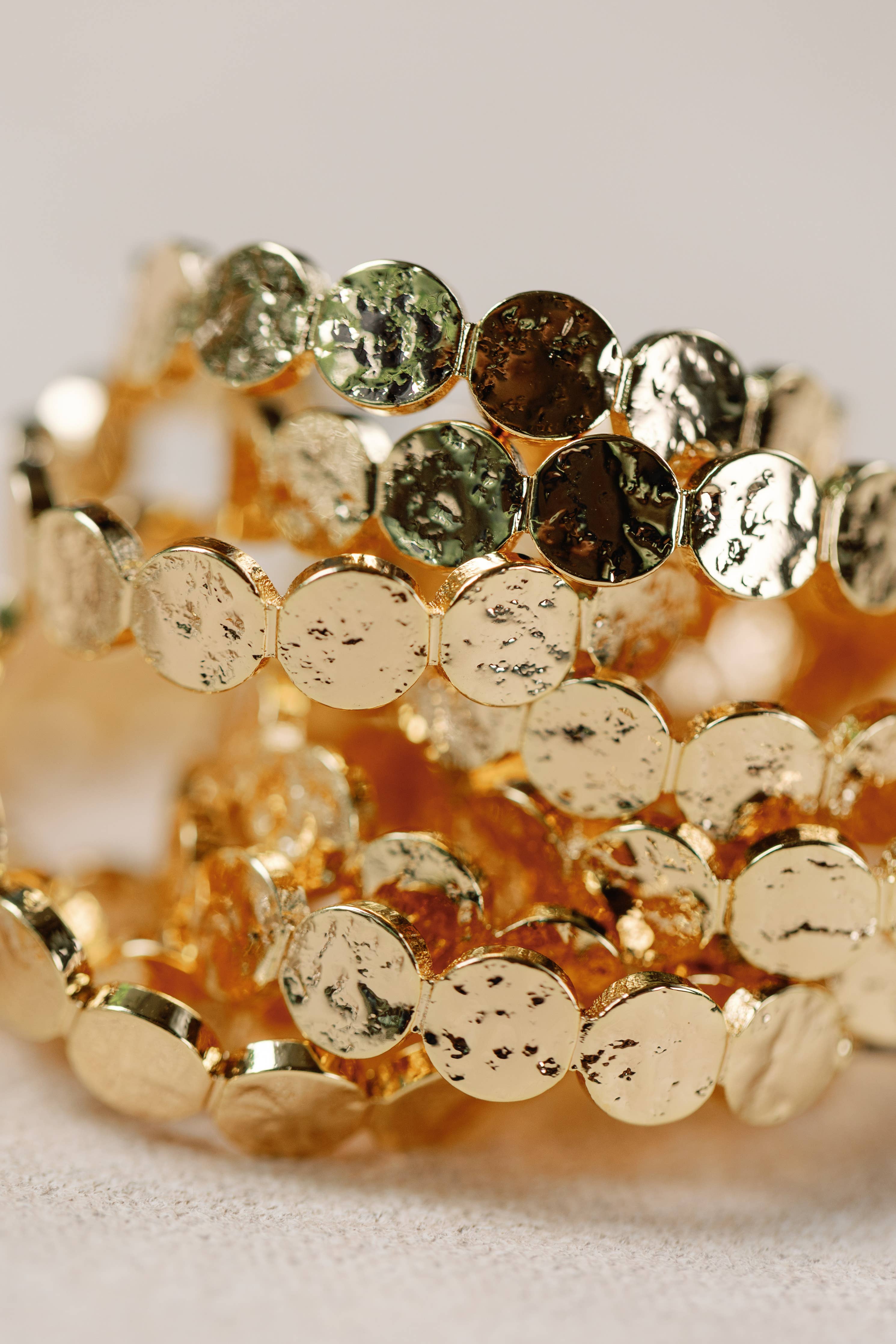 St Armands 1 Inch Hammered Gold Scalloped Hoop Earrings