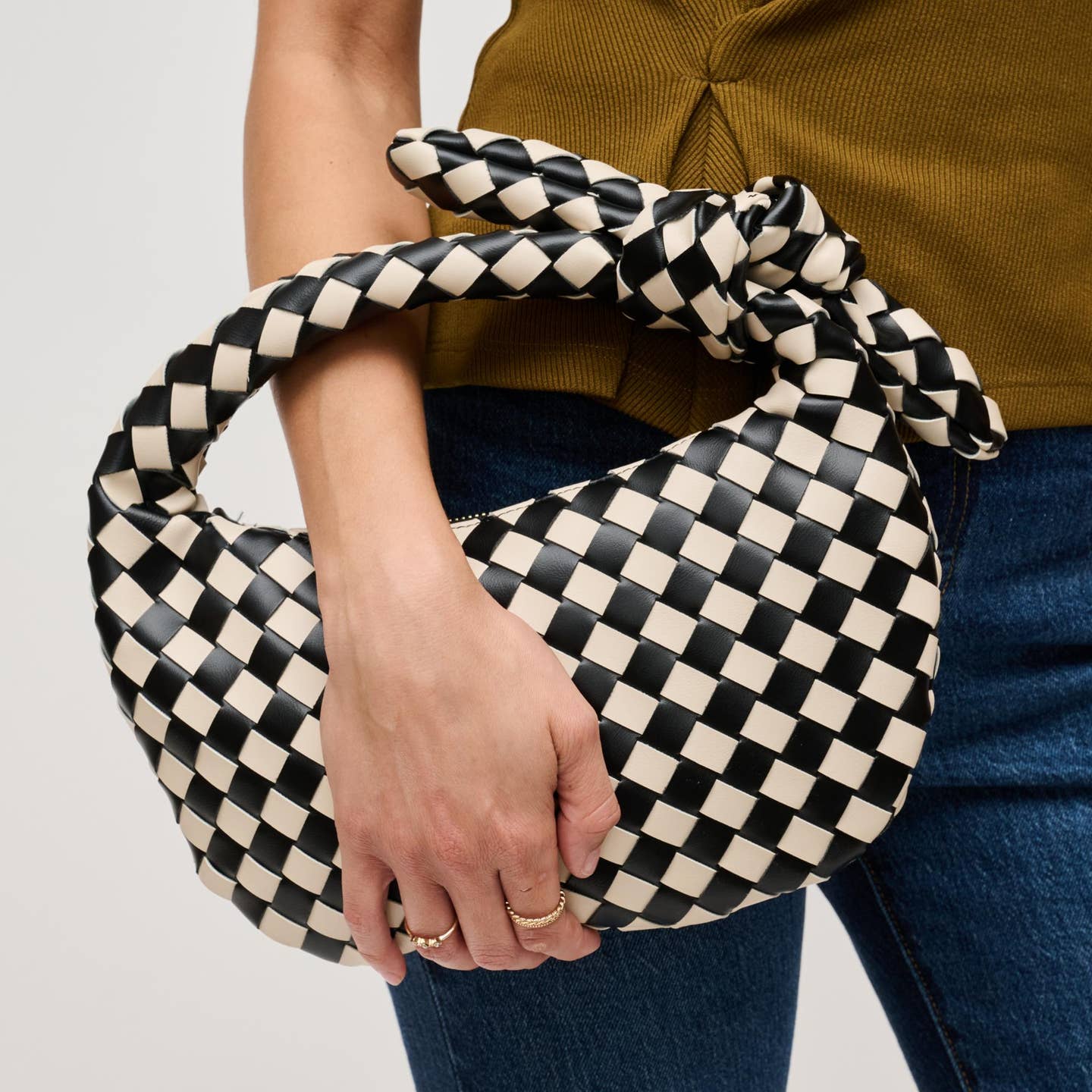 Urban Expressions Lizbeth Woven Knot Clutch