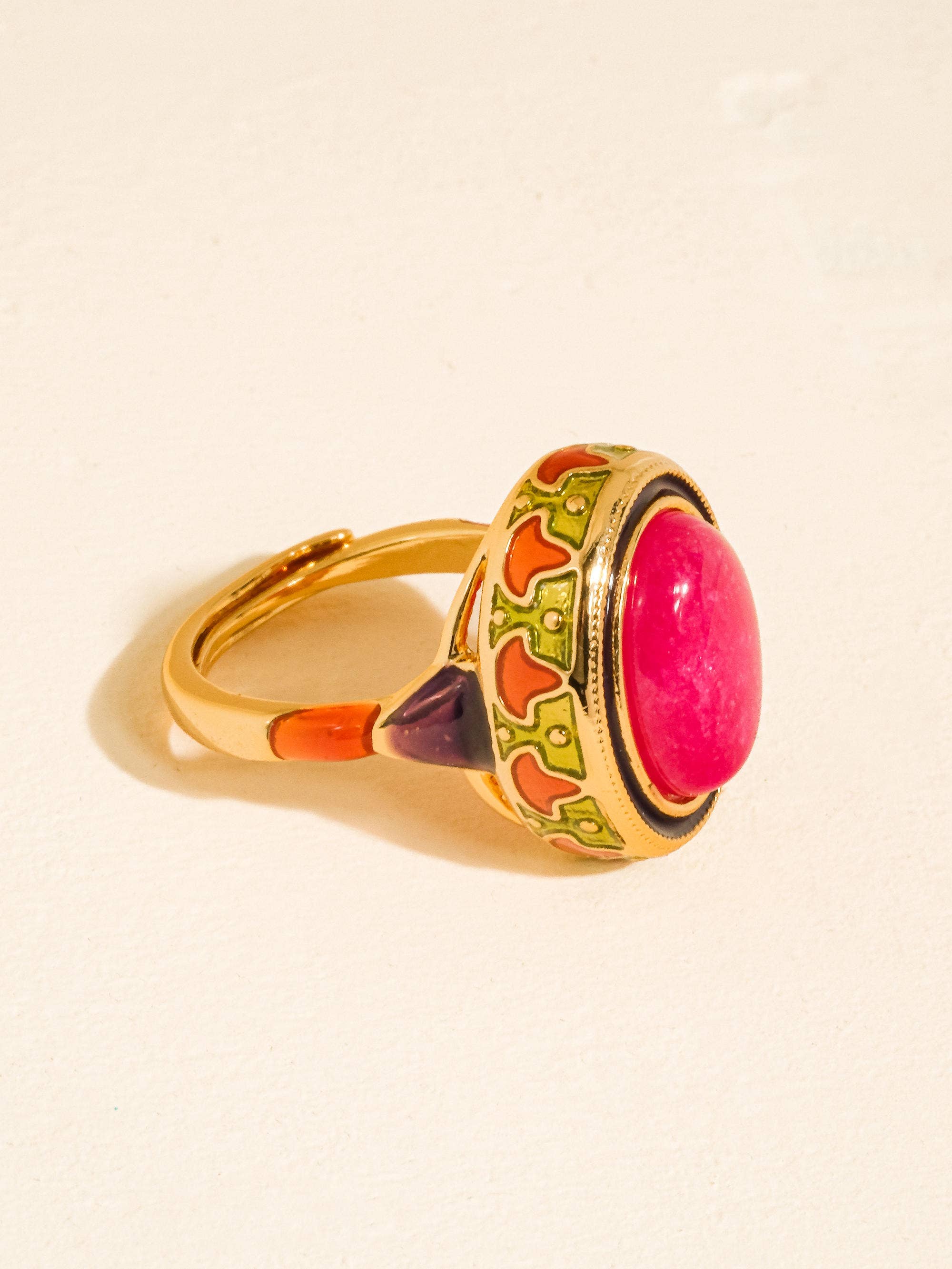 Flânerie Merveille 18K Gold Vintage Cabochon Statement Ring