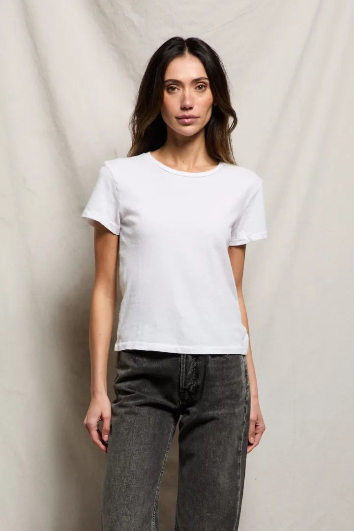 Perfect White Tee Lisa Tee