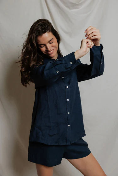 Perfect White Tee Lorelai Linen Oversized Button-Down Tee