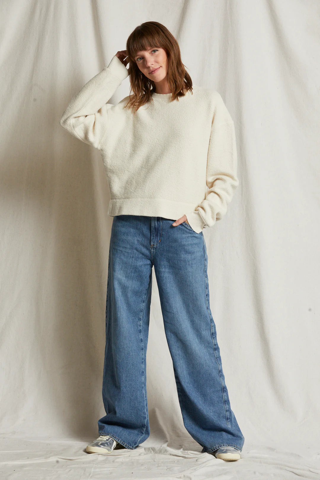 Perfect White Tee Mayer Reverse Luxe Fluff Fleece Pullover