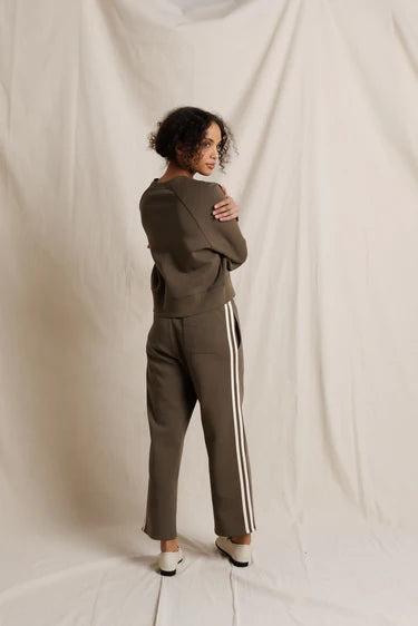 Perfect White Tee Claud Sweatpant