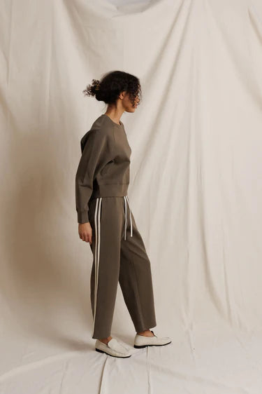 Perfect White Tee Claud Sweatpant