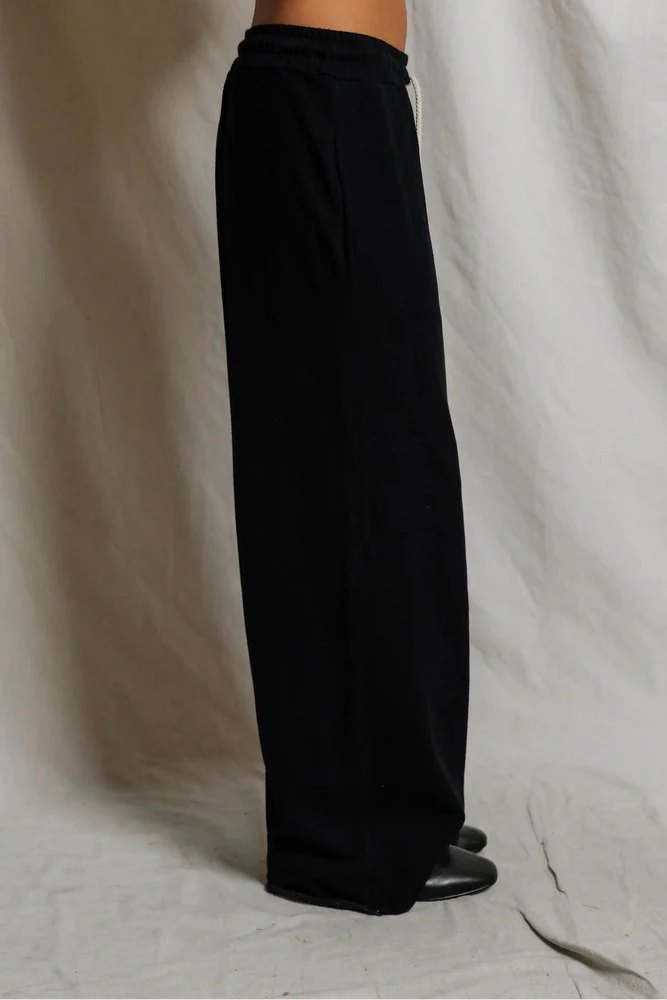 Perfect White Tee Shakira Full Length Pant