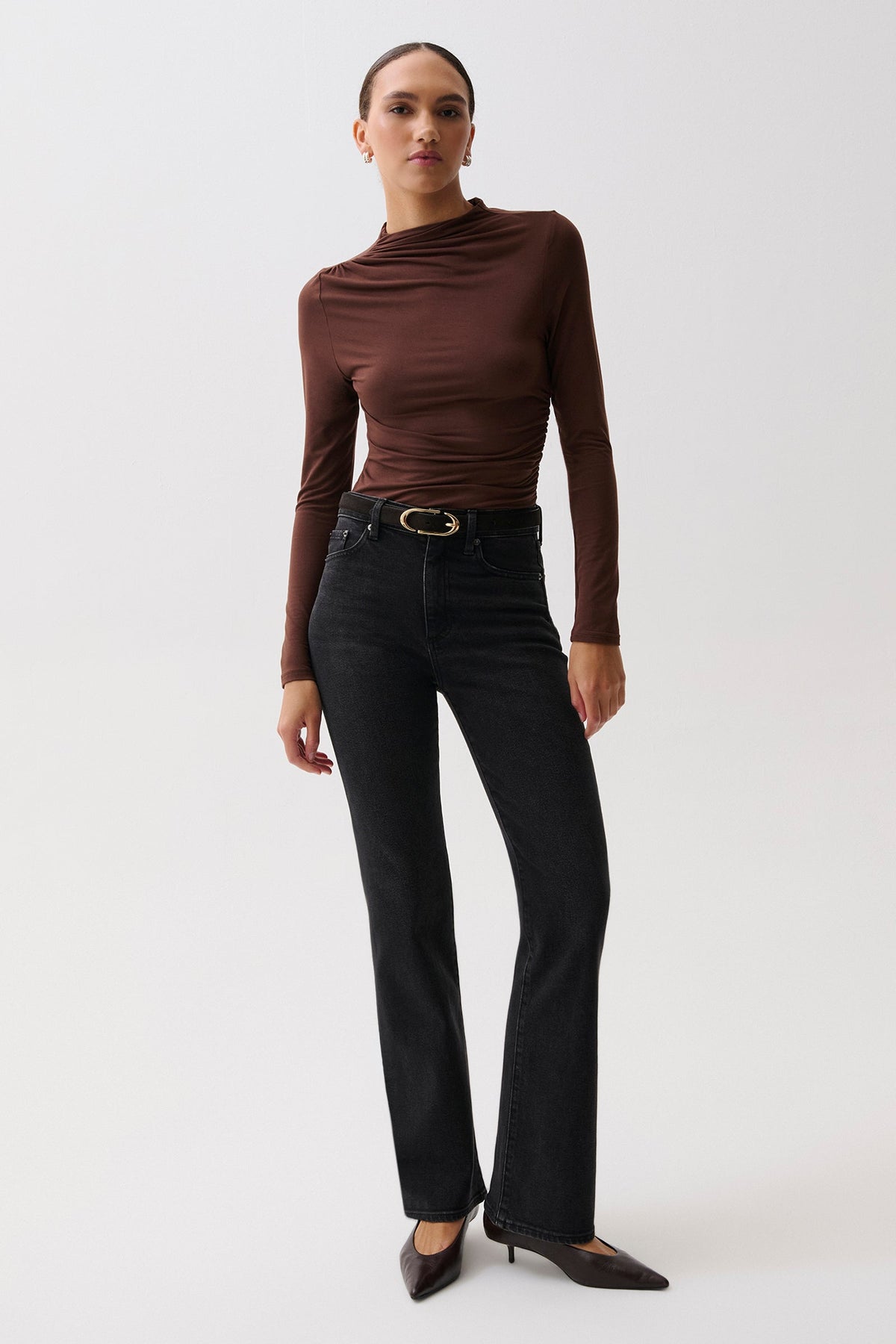 Pistola Evie High Rise Slim Bootcut in Jetset — front view