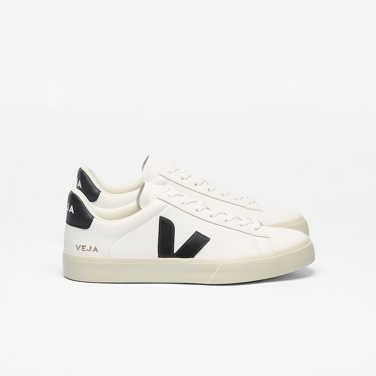 Veja Campo Leather Extra-White Black lateral view