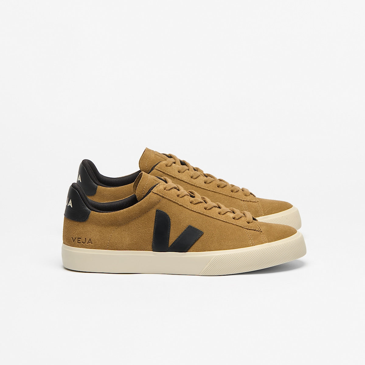 Veja Campo Suede Tent Black Pierre lateral view