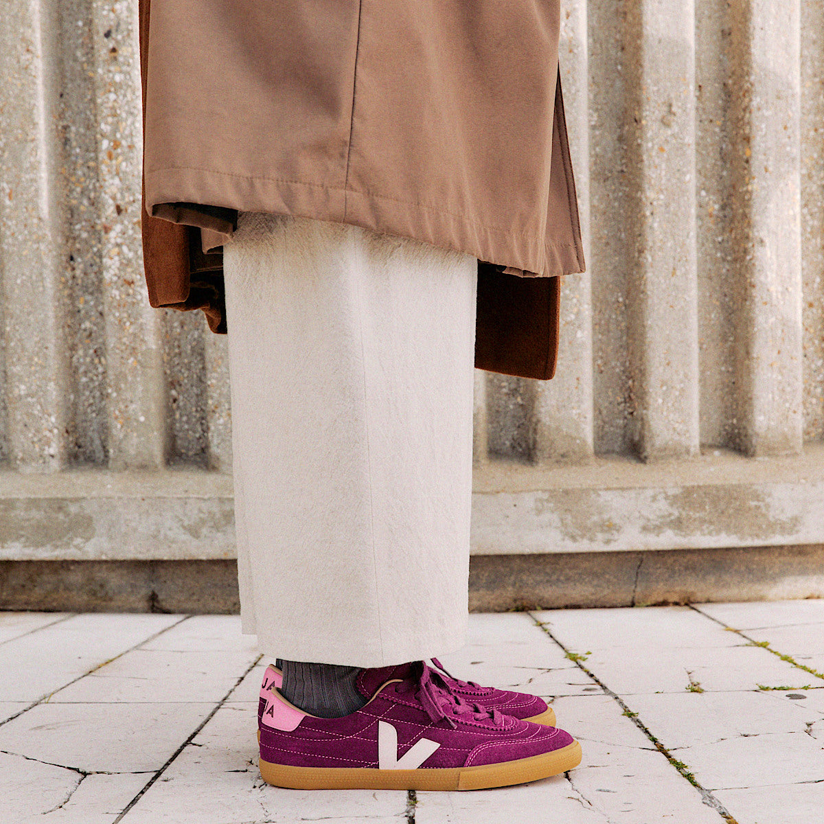 Veja Panenka Suede Magenta Petal Malibu detail view