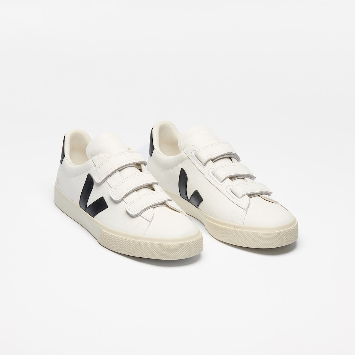 Veja Recife Leather Extra-White Black top view