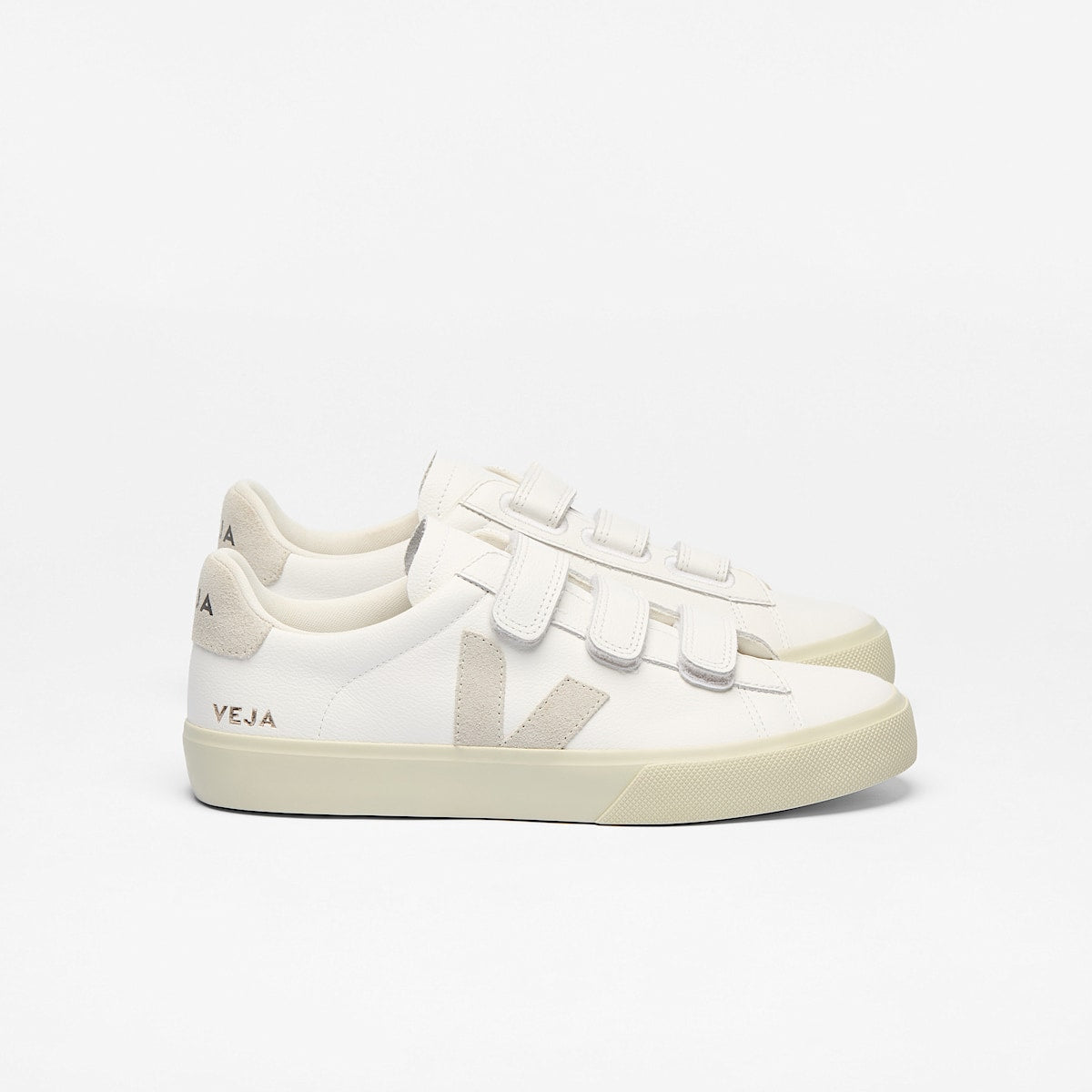 Veja Recife Leather Extra-White Natural lateral view