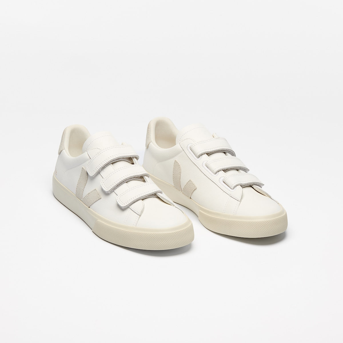 Veja Recife Leather Extra-White Natural top view