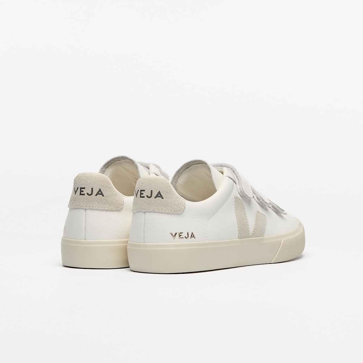 Veja Recife Leather Extra-White Natural back view
