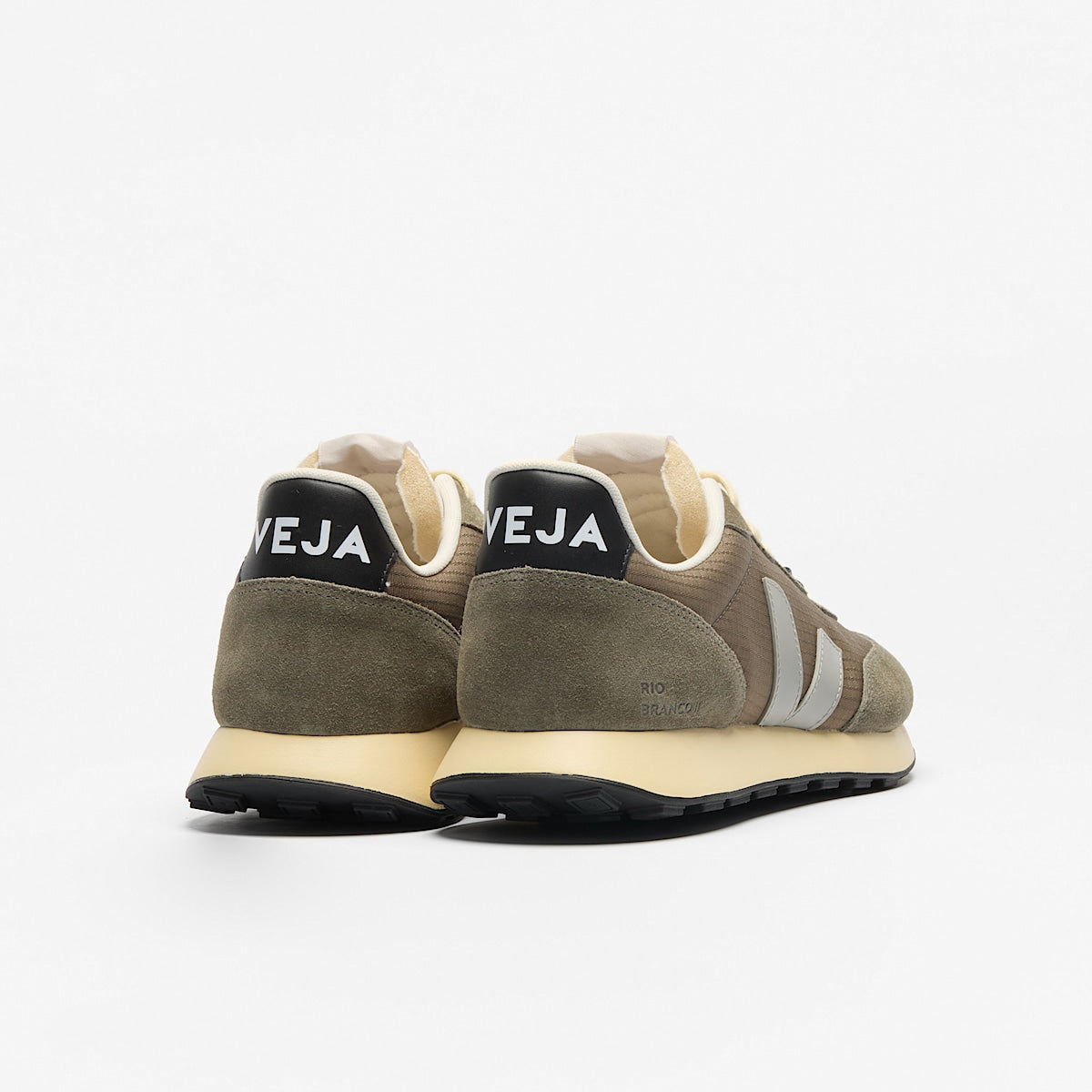 Veja Rio Branco II Ripstop Kaki Oxford Grey Black back view